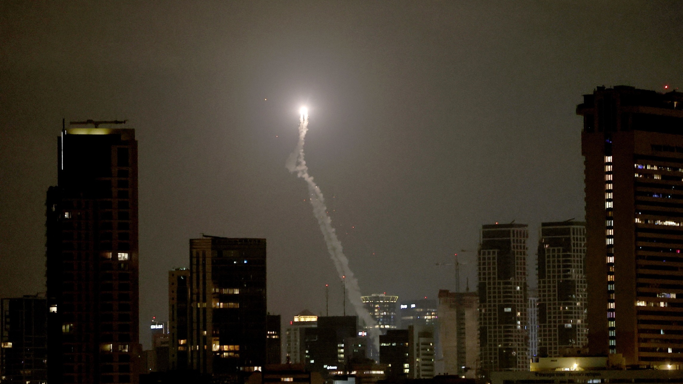 d1e00ek4ebabms.cloudfront.net image