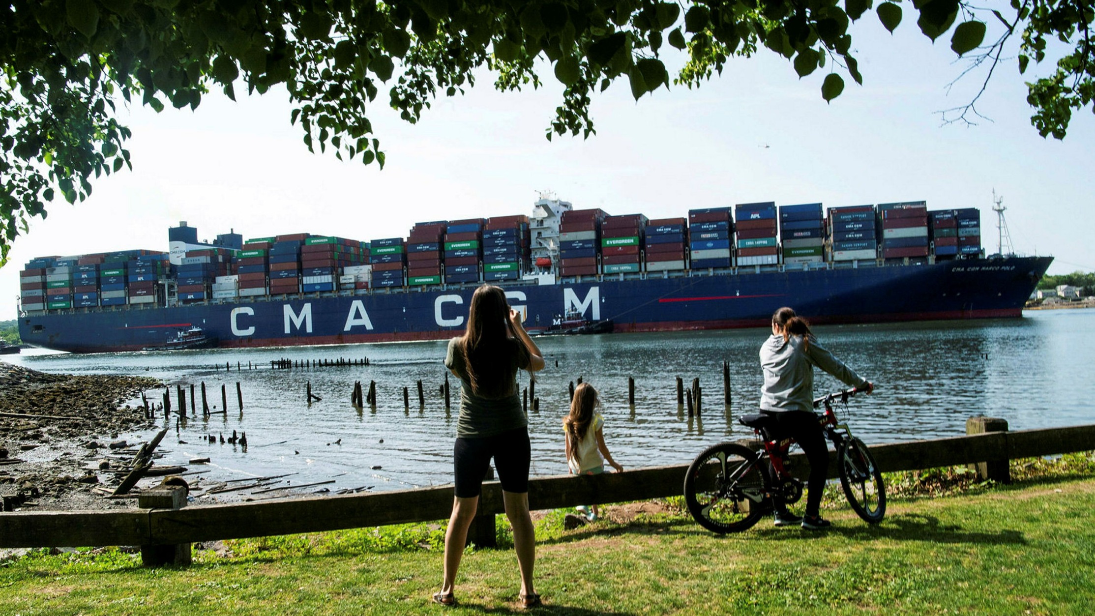 U.S. traders are in a hurry to get shares during the holiday season - Vimarsana News