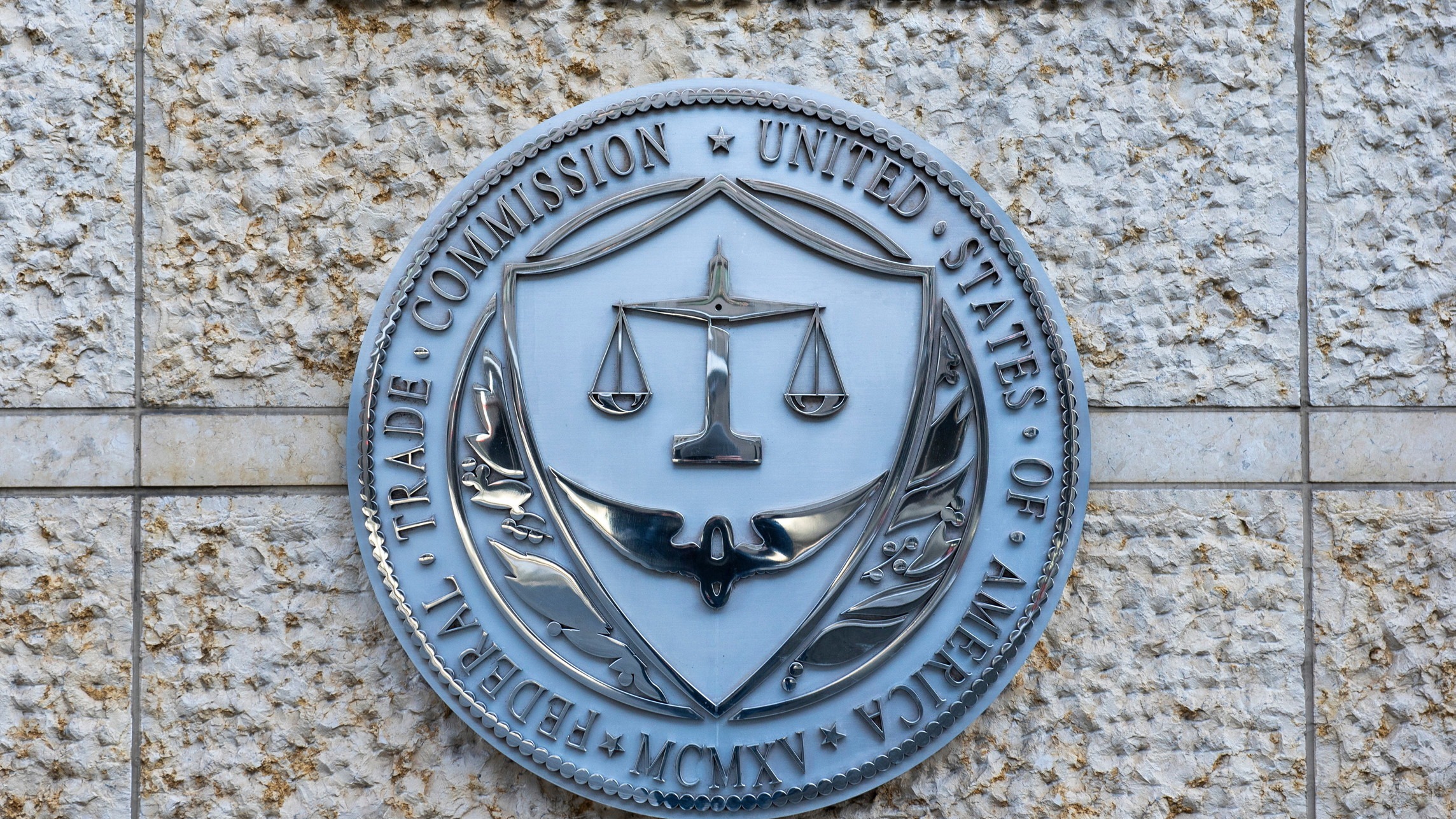 d1e00ek4ebabms.cloudfront.net image