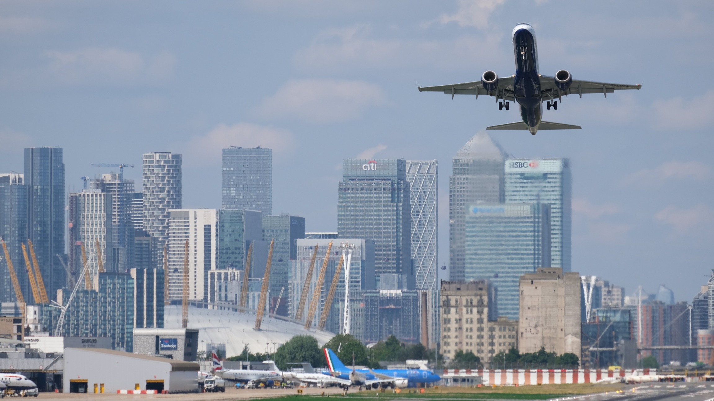 d1e00ek4ebabms.cloudfront.net image