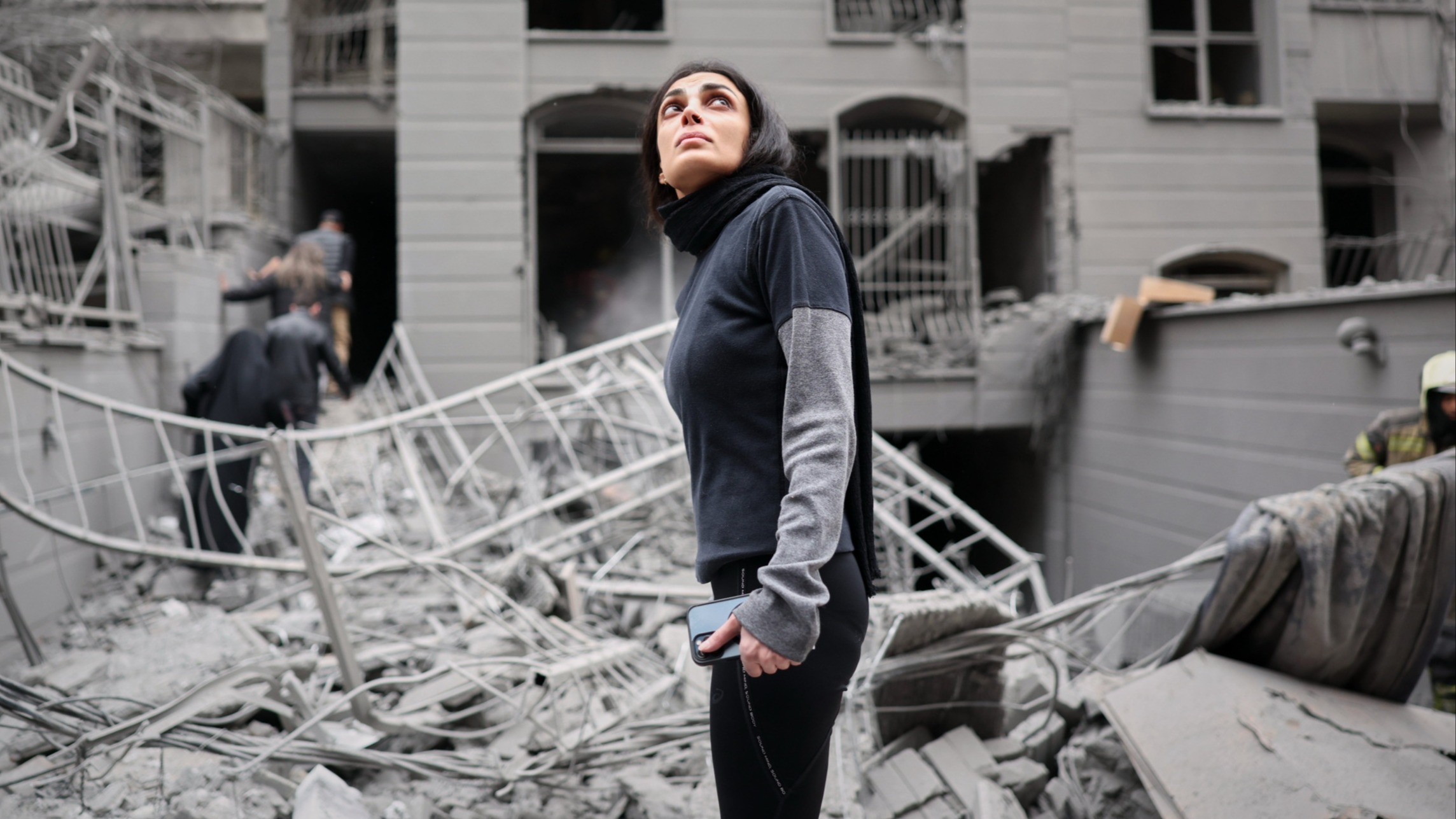 d1e00ek4ebabms.cloudfront.net image