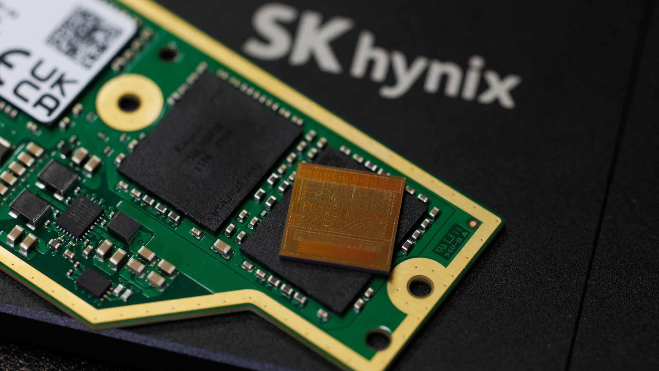 d1e00ek4ebabms.cloudfront.net image