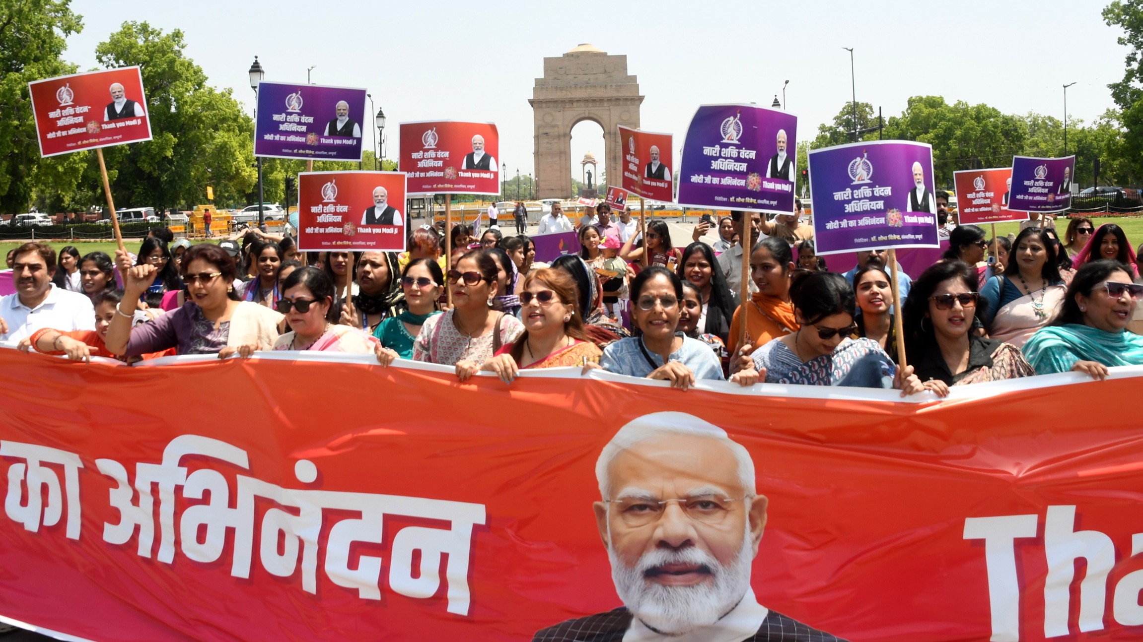 d1e00ek4ebabms.cloudfront.net image