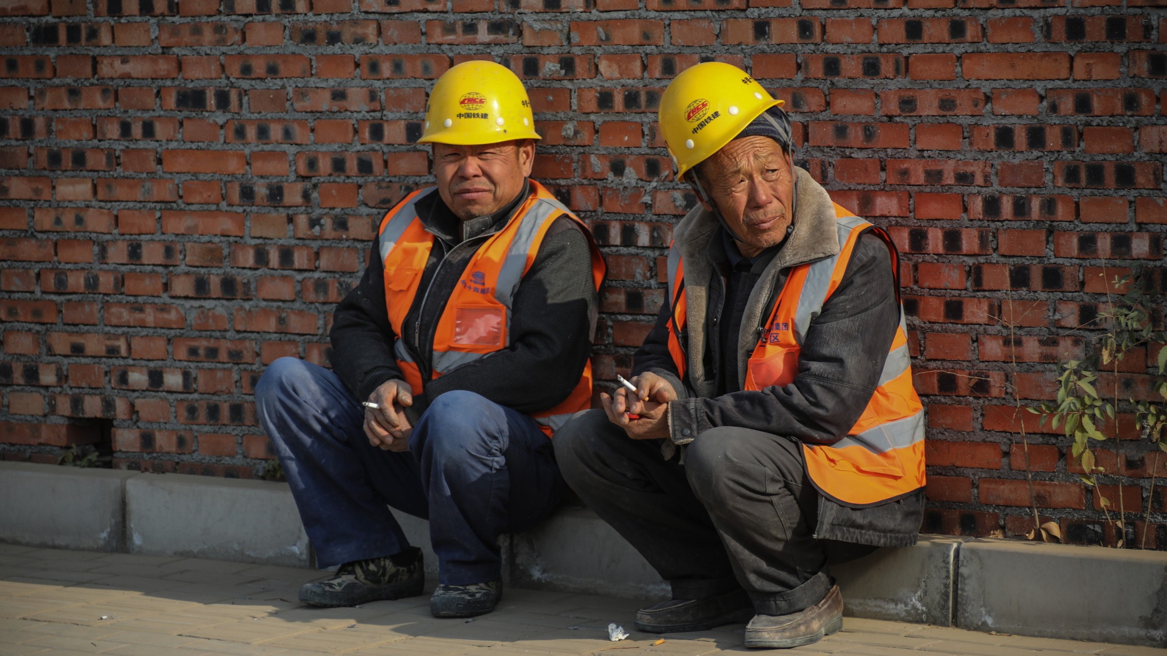 d1e00ek4ebabms.cloudfront.net image