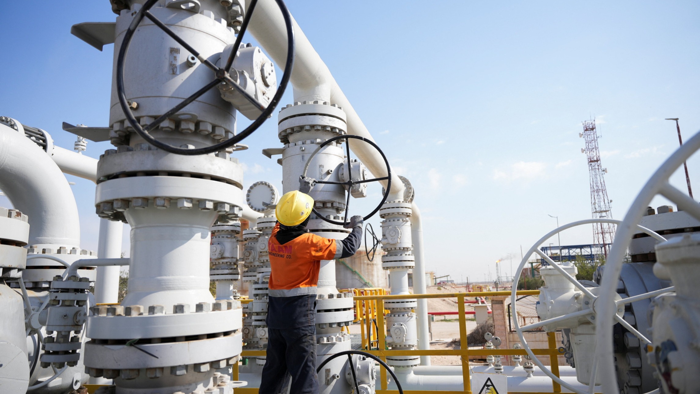 d1e00ek4ebabms.cloudfront.net image