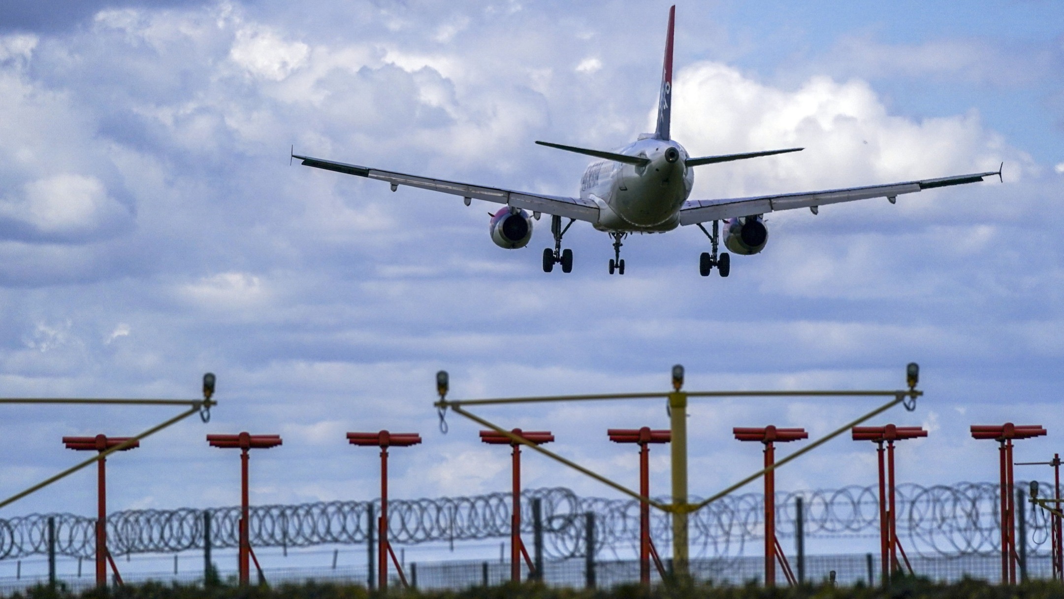 d1e00ek4ebabms.cloudfront.net image