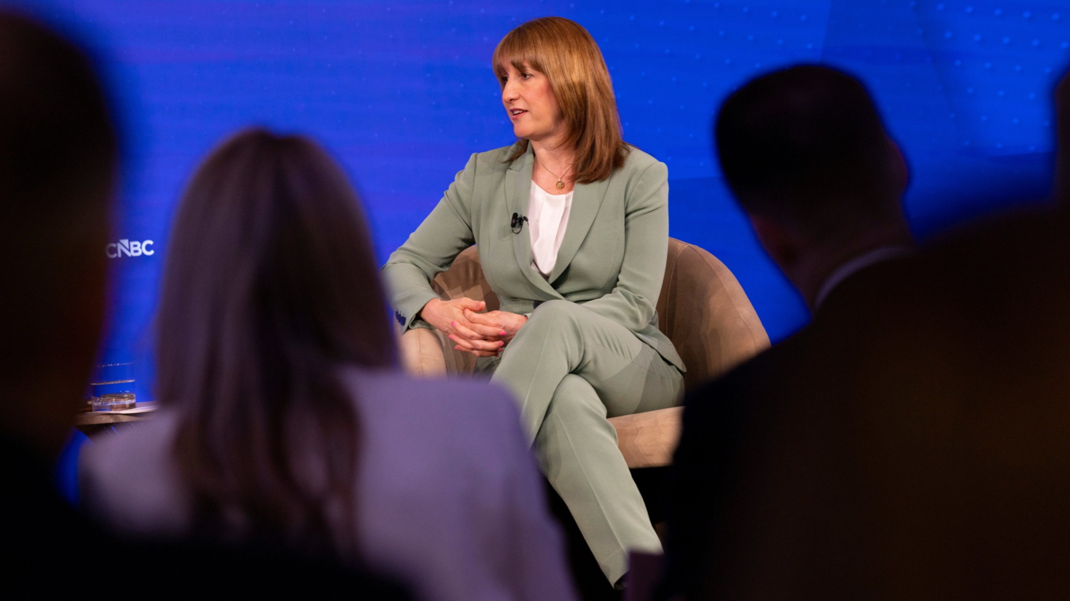 d1e00ek4ebabms.cloudfront.net image