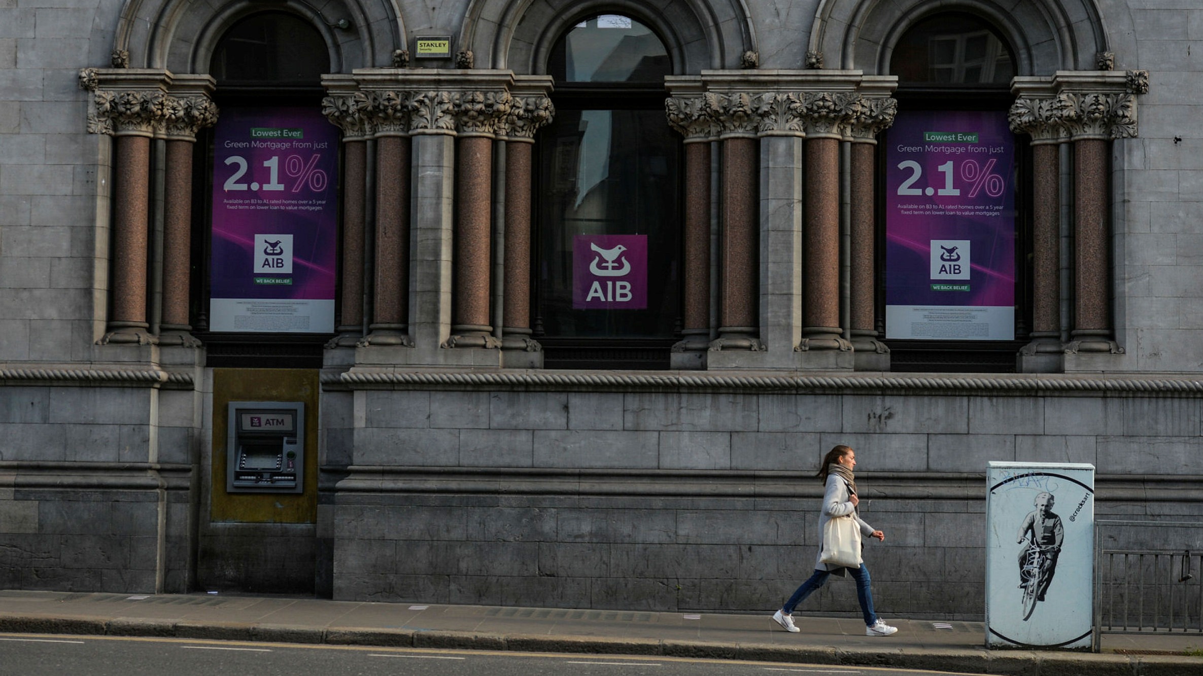 Is it time to scrap the Irish banking pay cap? | Financial Times