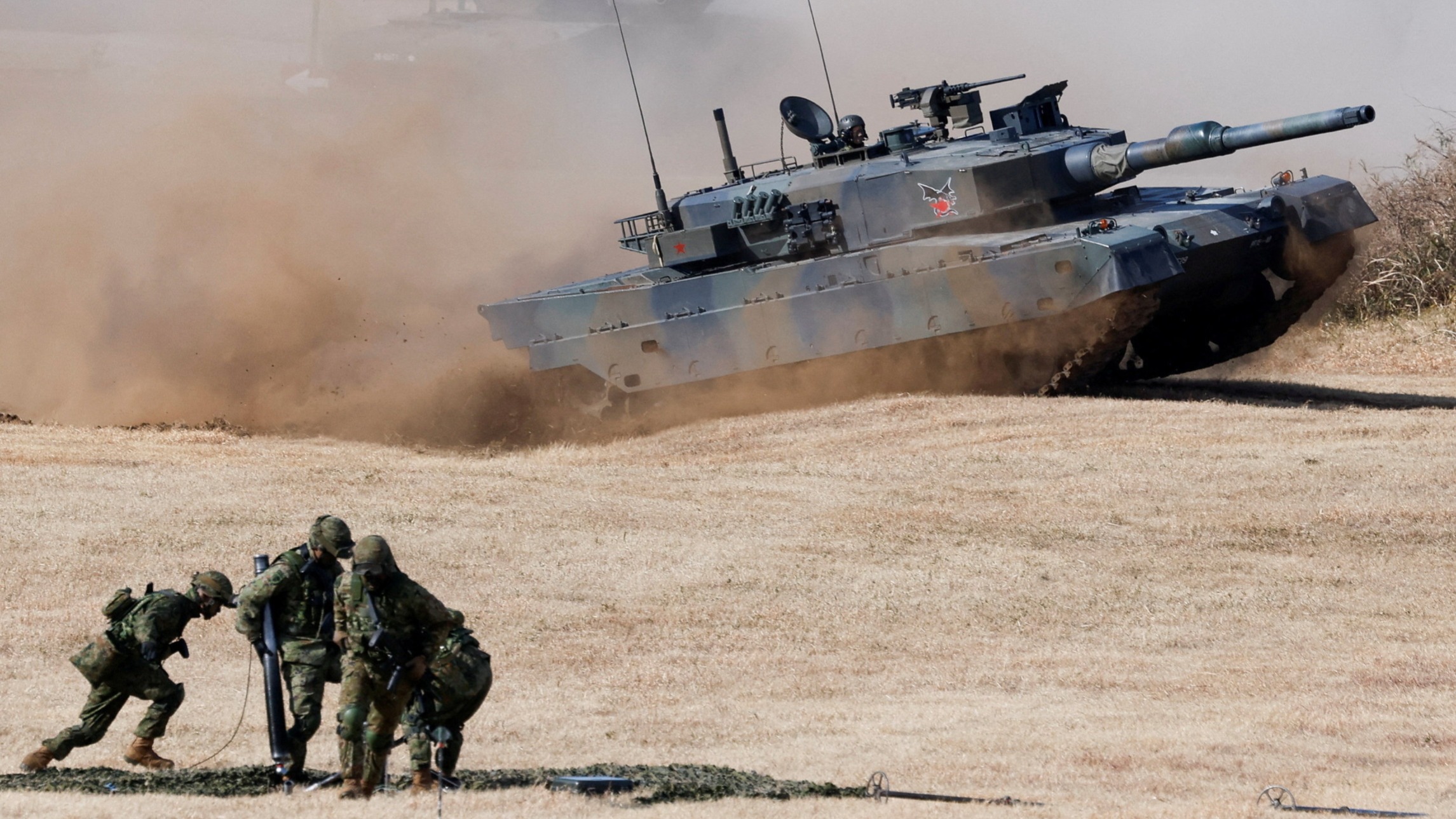 d1e00ek4ebabms.cloudfront.net image