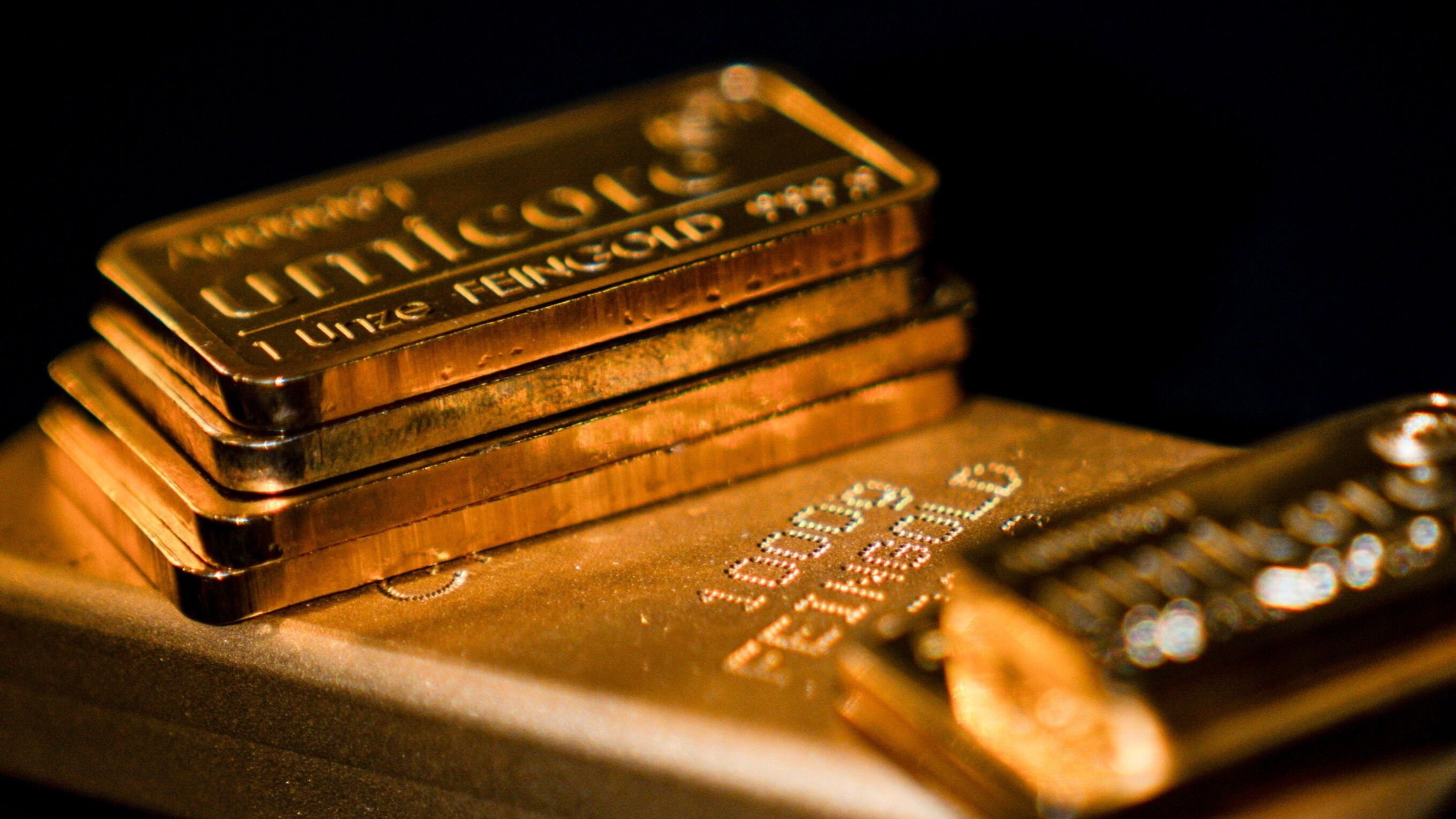 d1e00ek4ebabms.cloudfront.net image