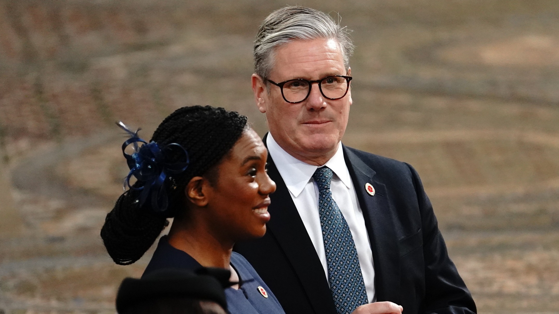 d1e00ek4ebabms.cloudfront.net image