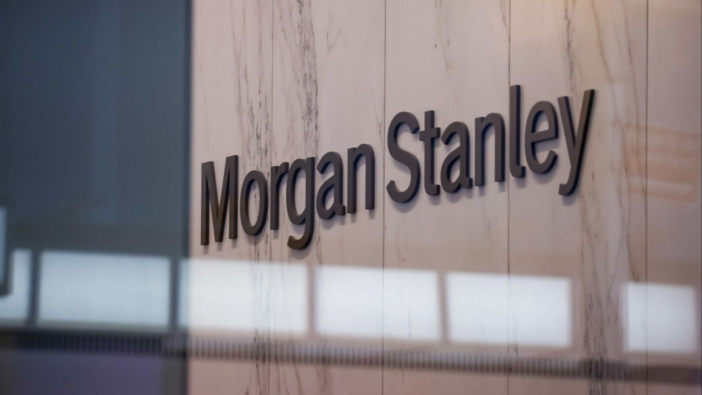 d1e00ek4ebabms.cloudfront.net image