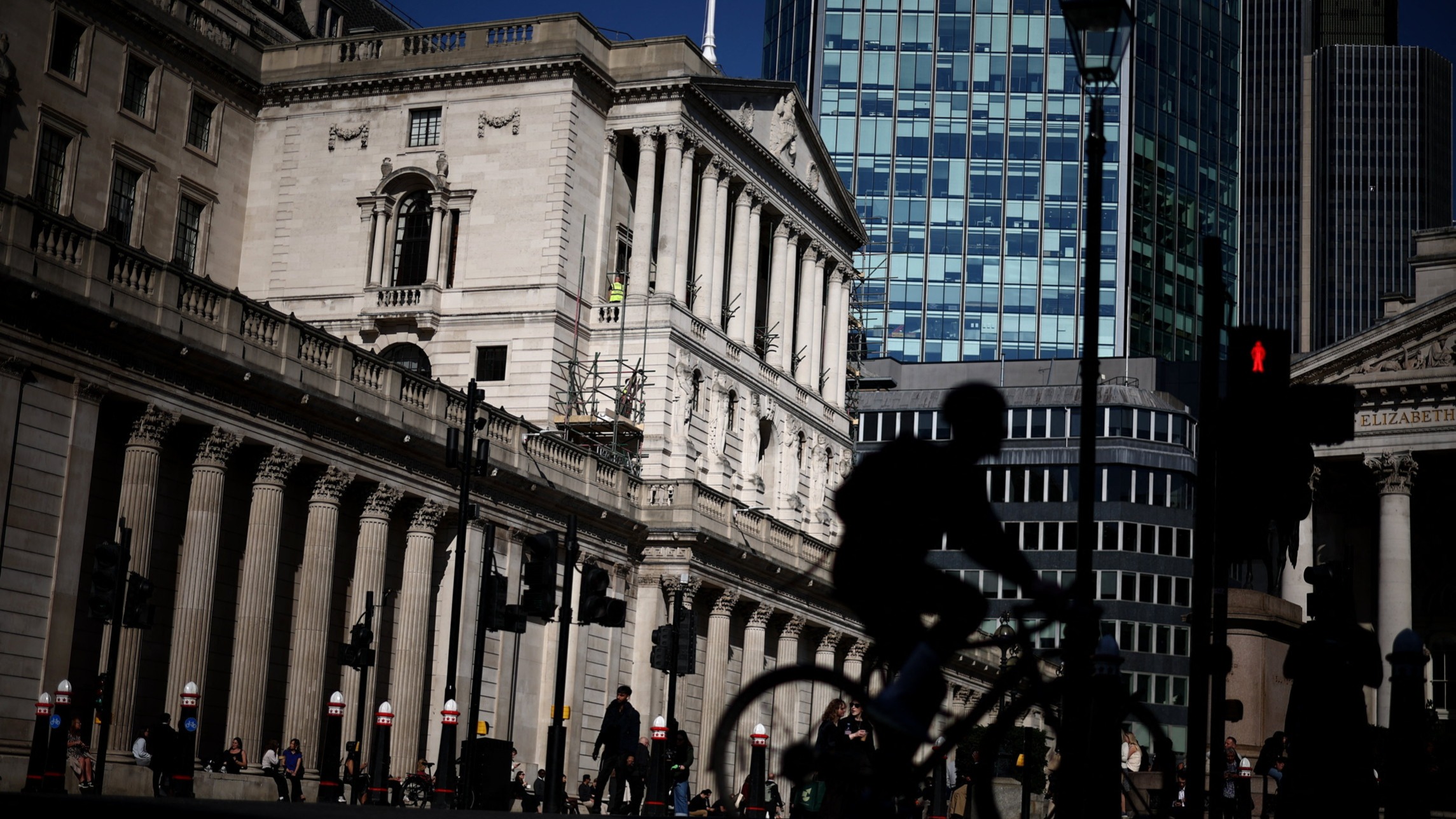 d1e00ek4ebabms.cloudfront.net image