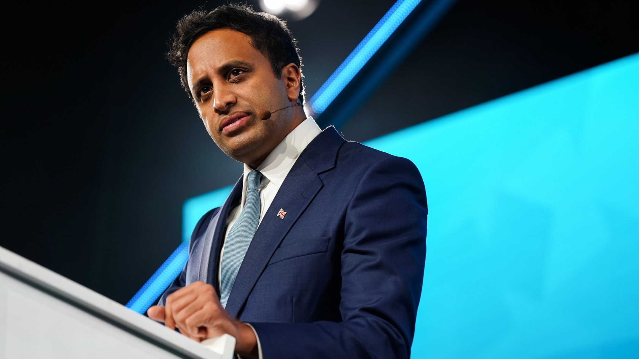 d1e00ek4ebabms.cloudfront.net image