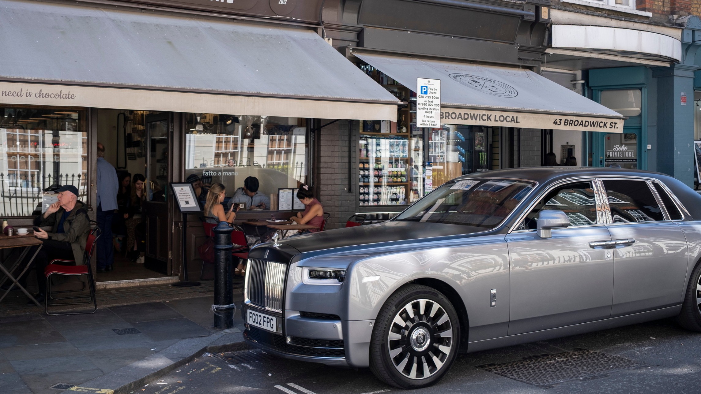 d1e00ek4ebabms.cloudfront.net image