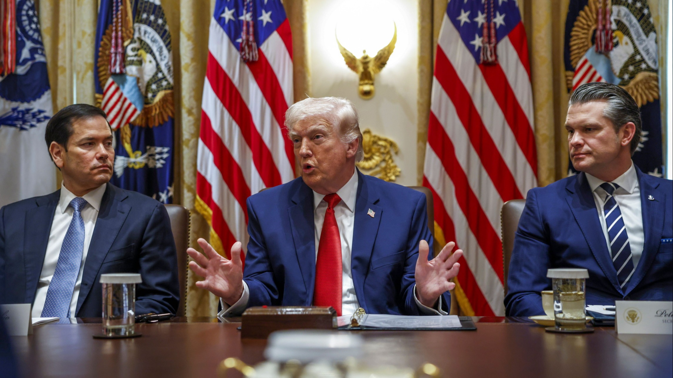 d1e00ek4ebabms.cloudfront.net image