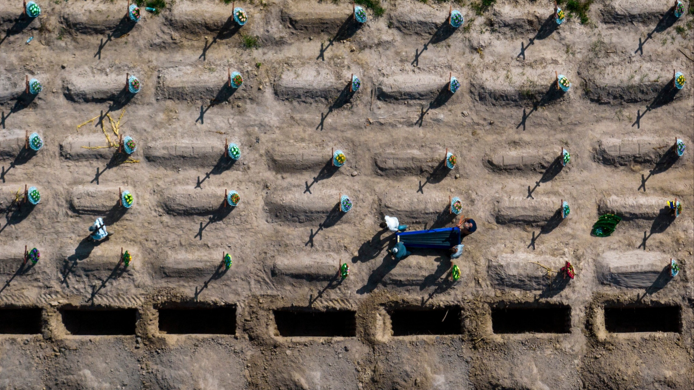 d1e00ek4ebabms.cloudfront.net image