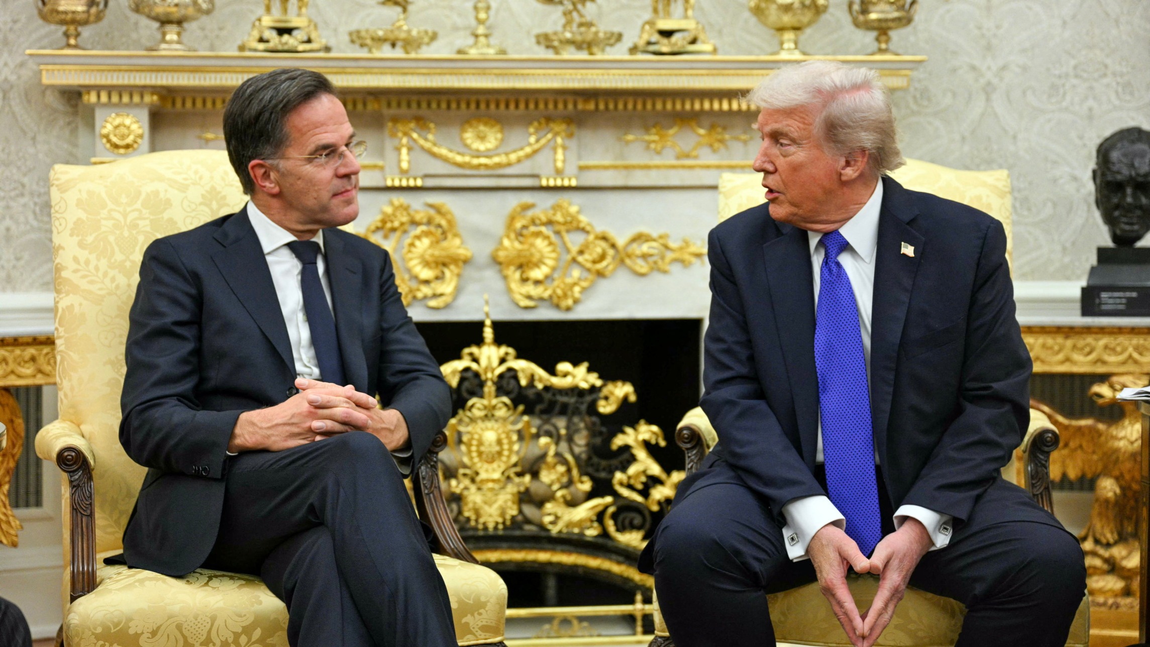 d1e00ek4ebabms.cloudfront.net image