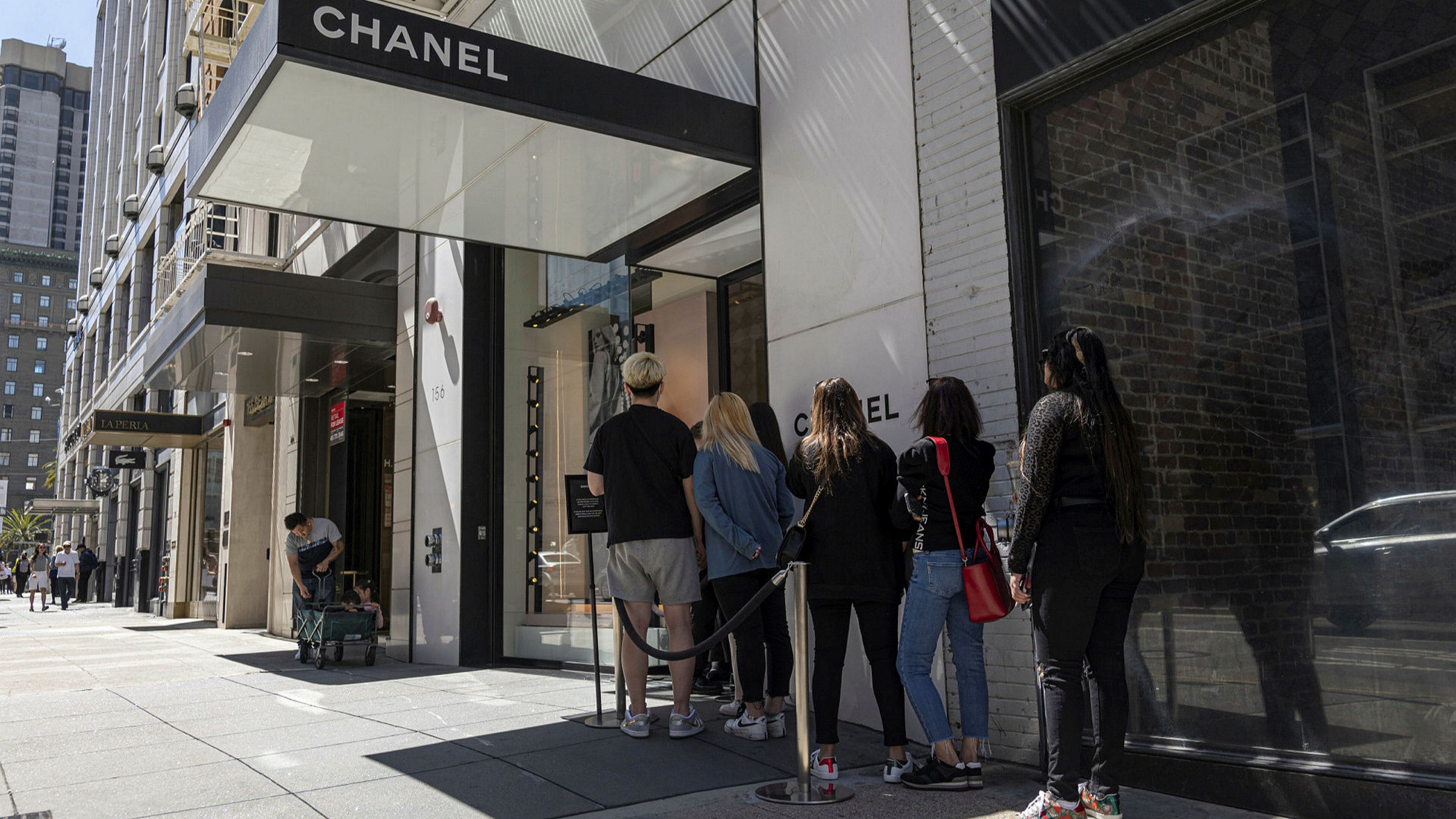 Chanel sounds upbeat note despite China lockdowns | Financial Times