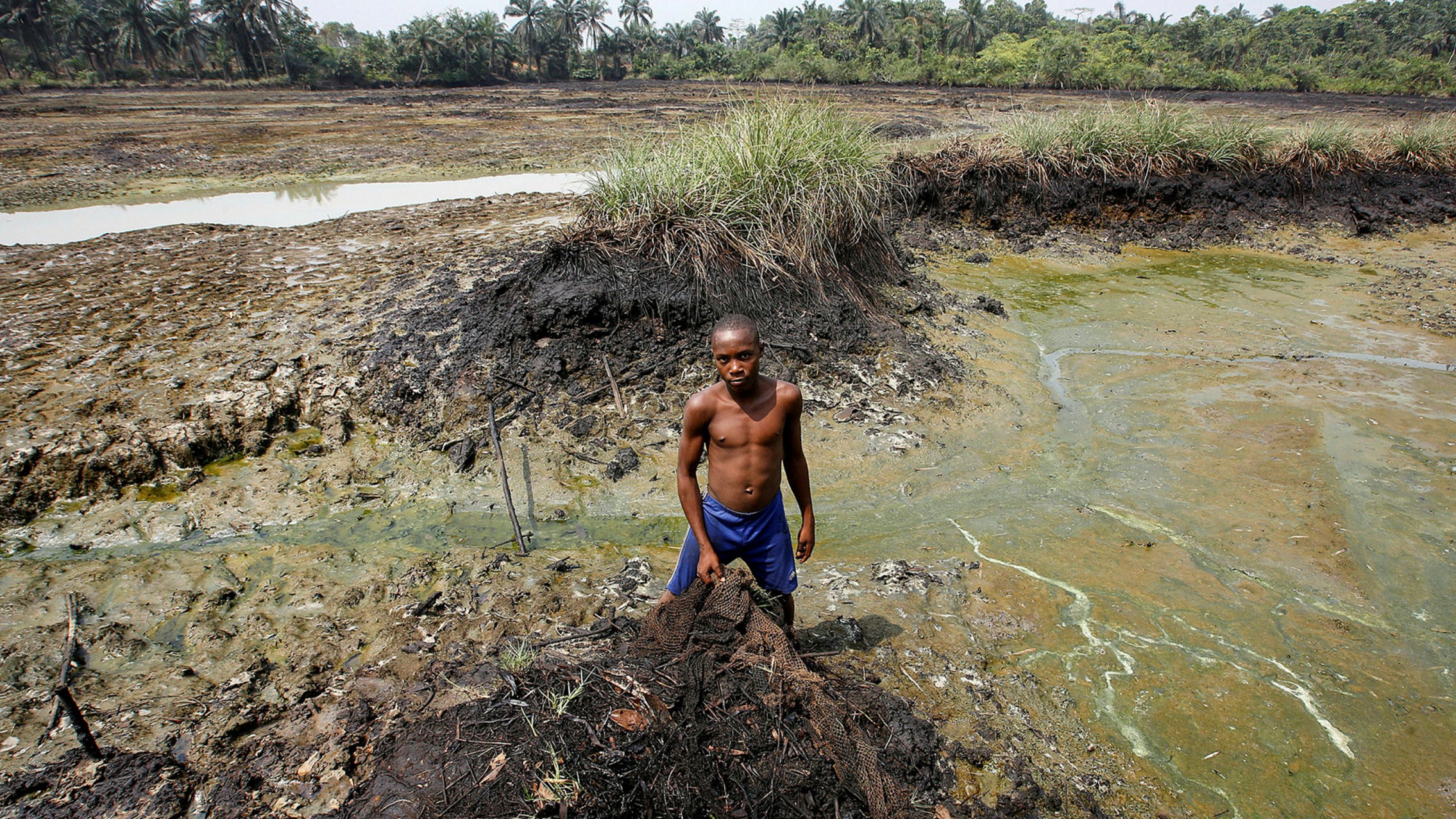 Nigerians blame Shell for 'community problems' in Niger Delta | Financial Times