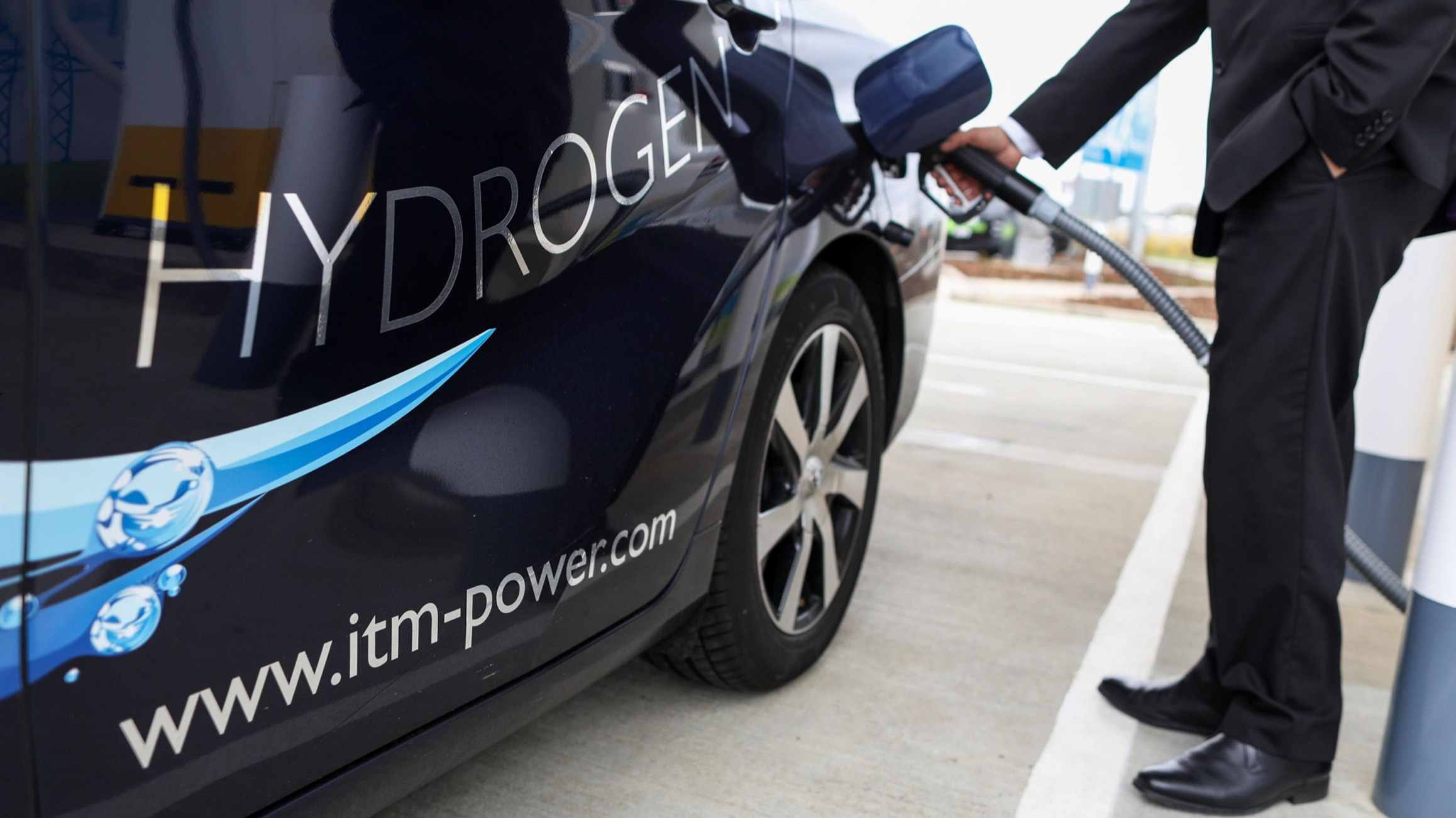 d1e00ek4ebabms.cloudfront.net image