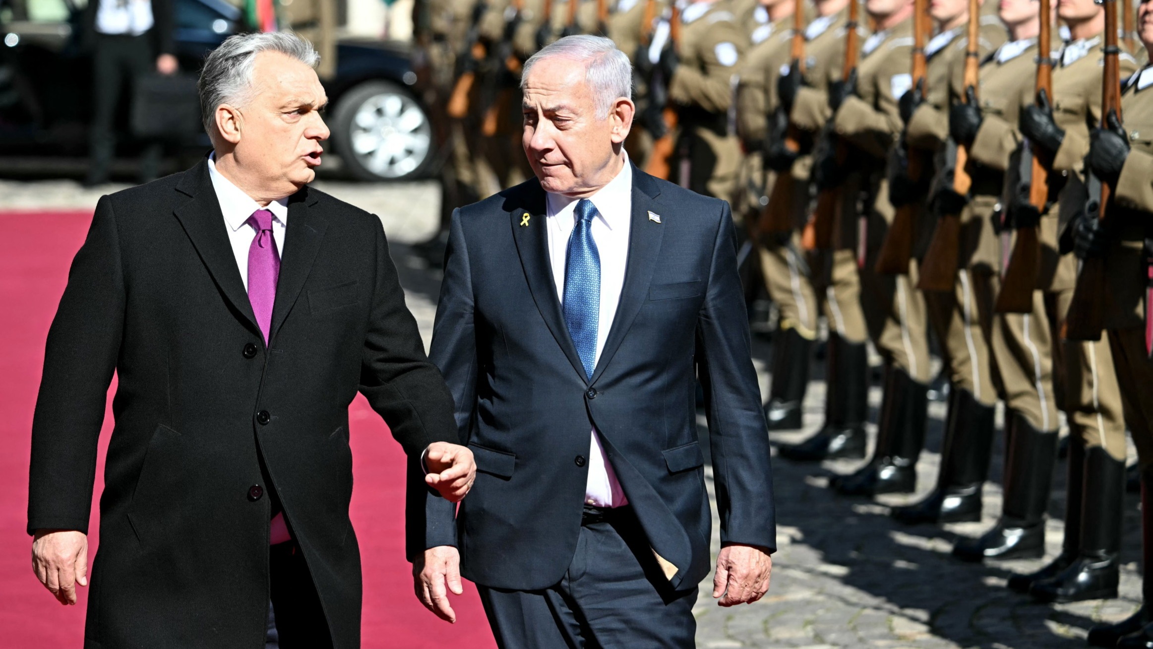 d1e00ek4ebabms.cloudfront.net image