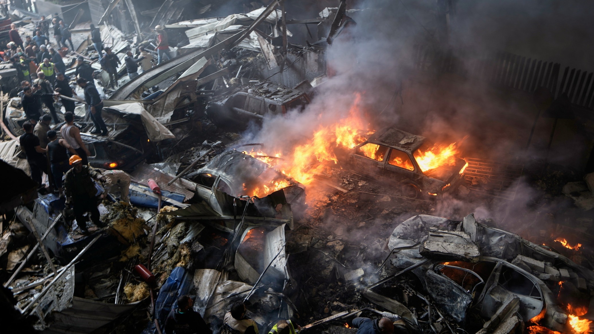 d1e00ek4ebabms.cloudfront.net image