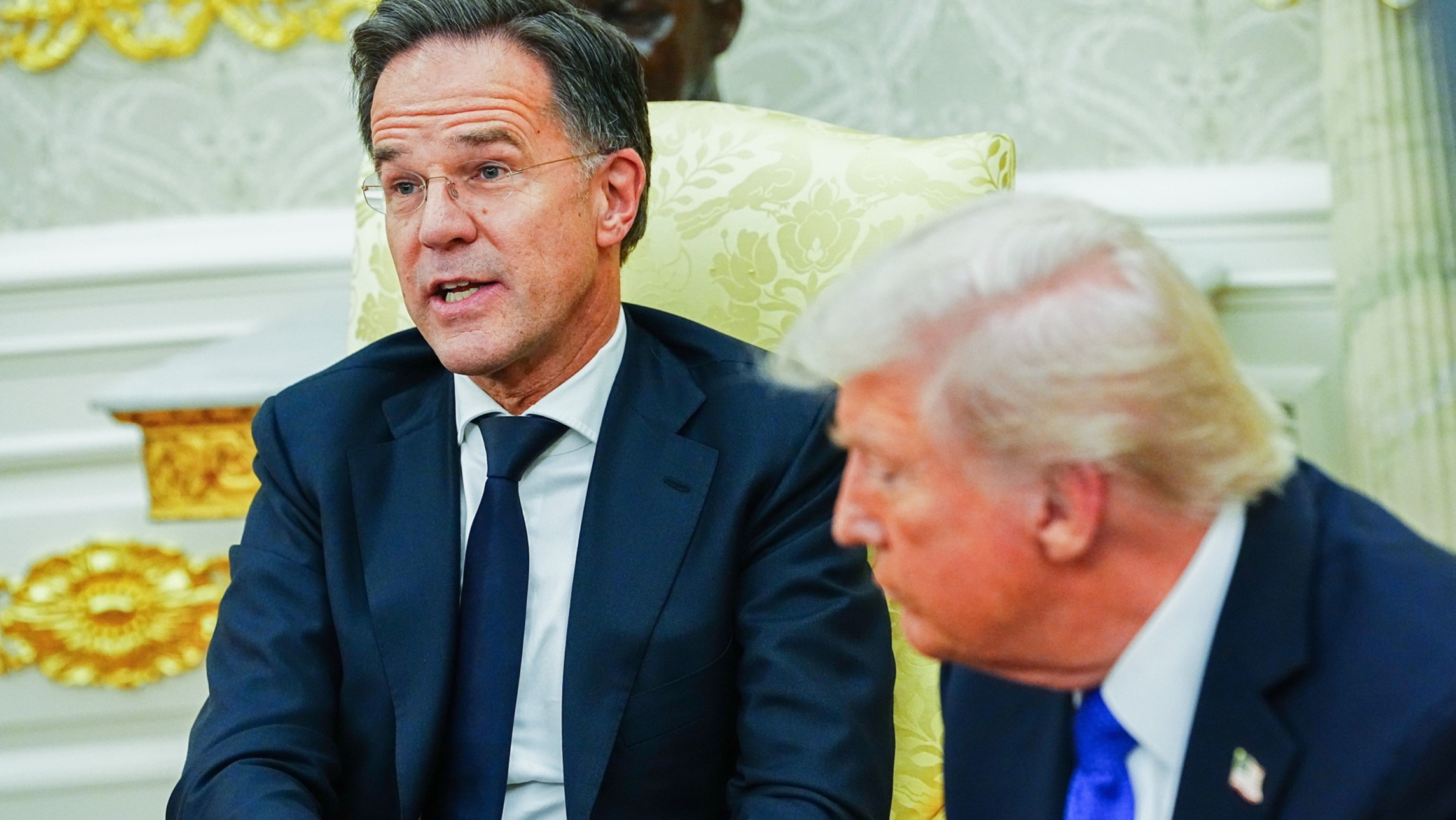 d1e00ek4ebabms.cloudfront.net image