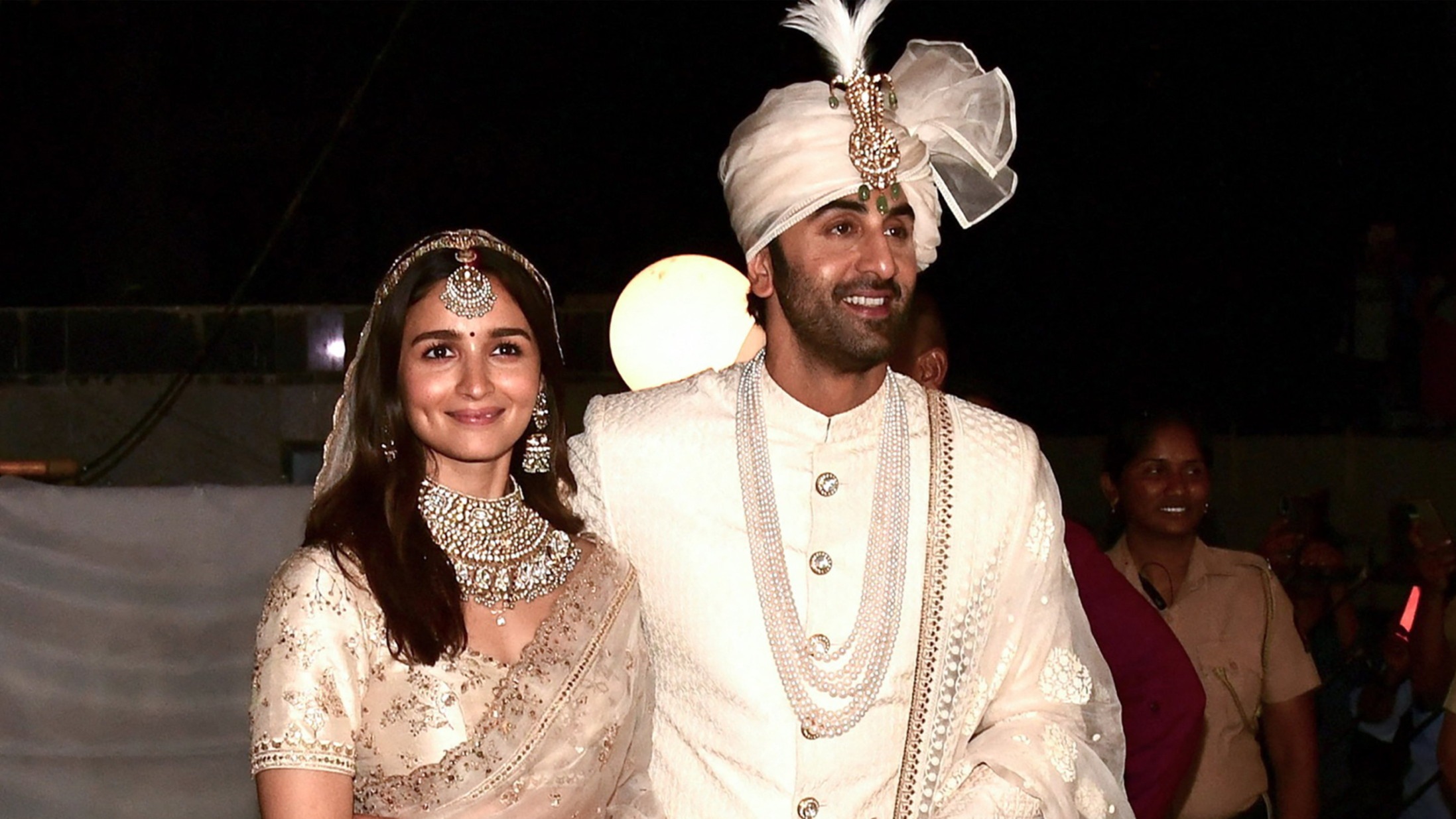 d1e00ek4ebabms.cloudfront.net image