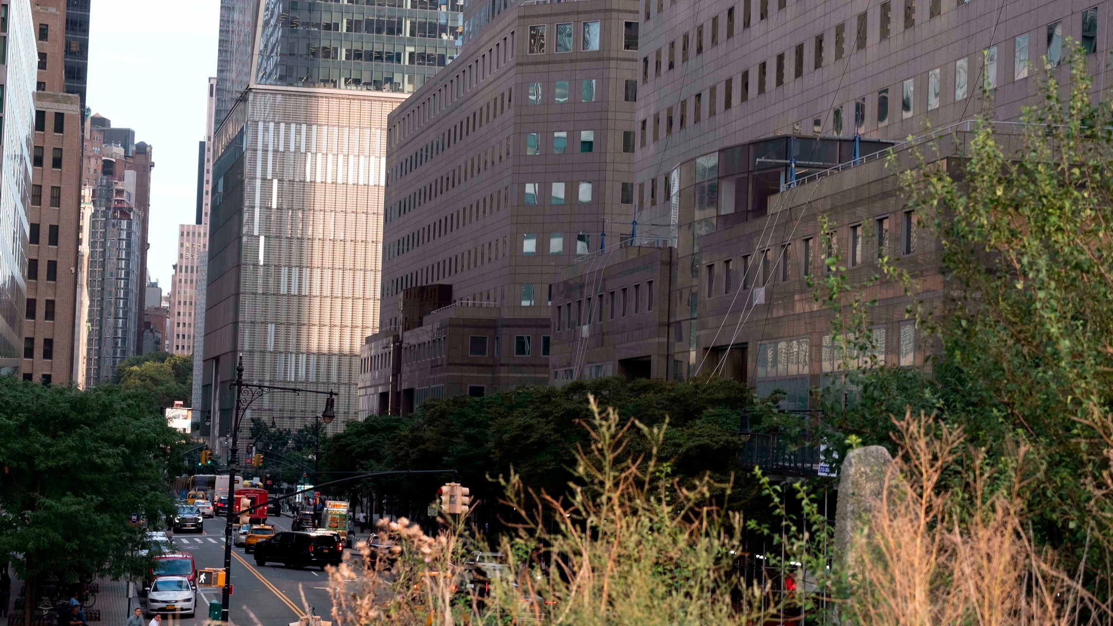 标普警告称，银行对交易公司的风险敞口激增，正造成“内在脆弱性”