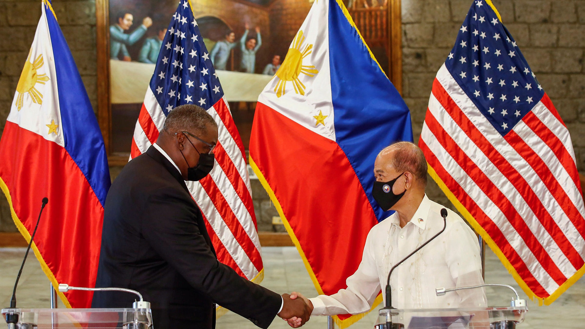 Philippines restores military pact with US | Financial Times