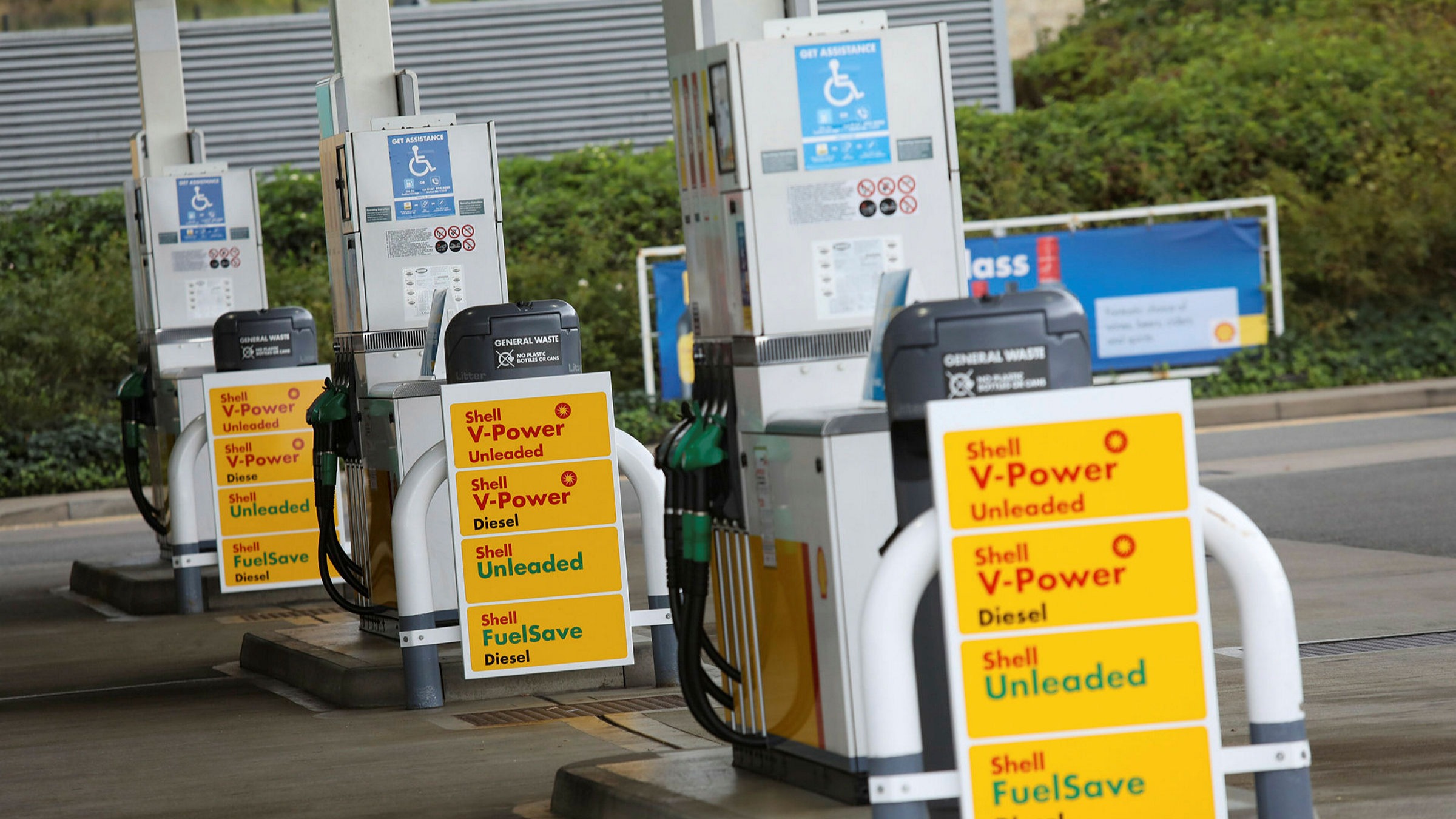 ft.com - Anjli Raval, Senior Energy Correspondent - Shell slims down to shape up for the energy transition