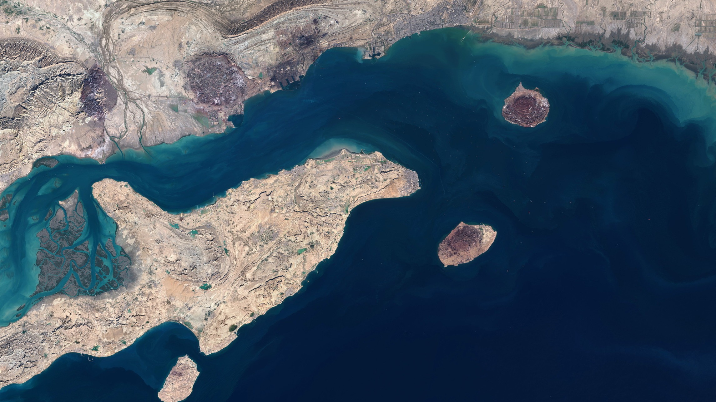 d1e00ek4ebabms.cloudfront.net image