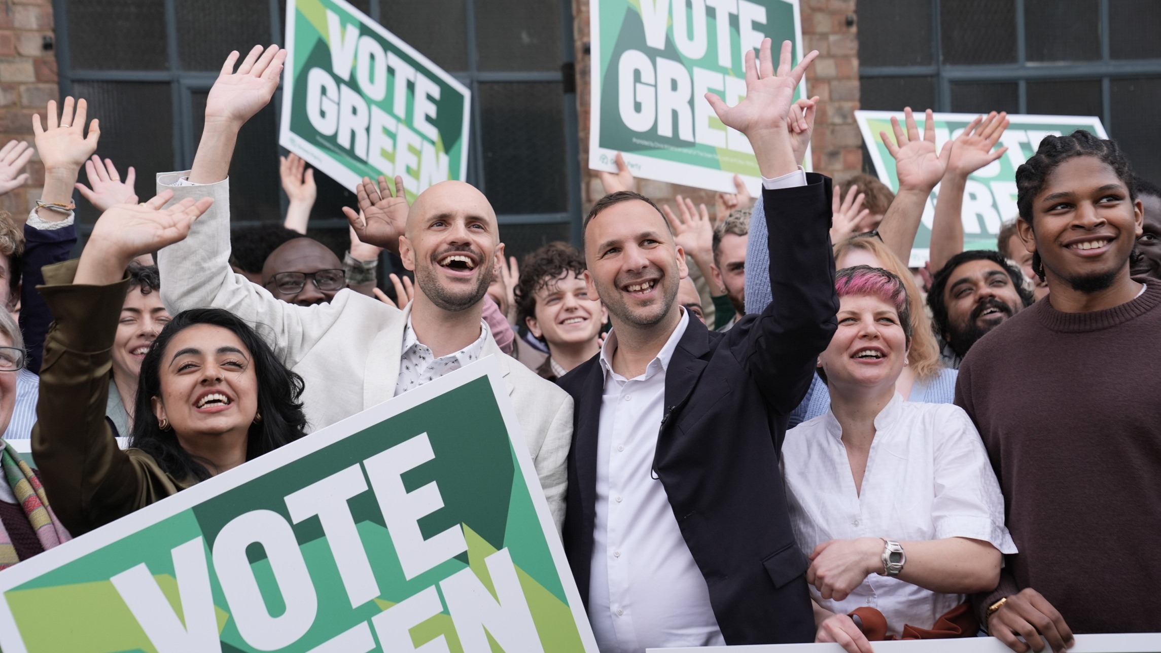 d1e00ek4ebabms.cloudfront.net image