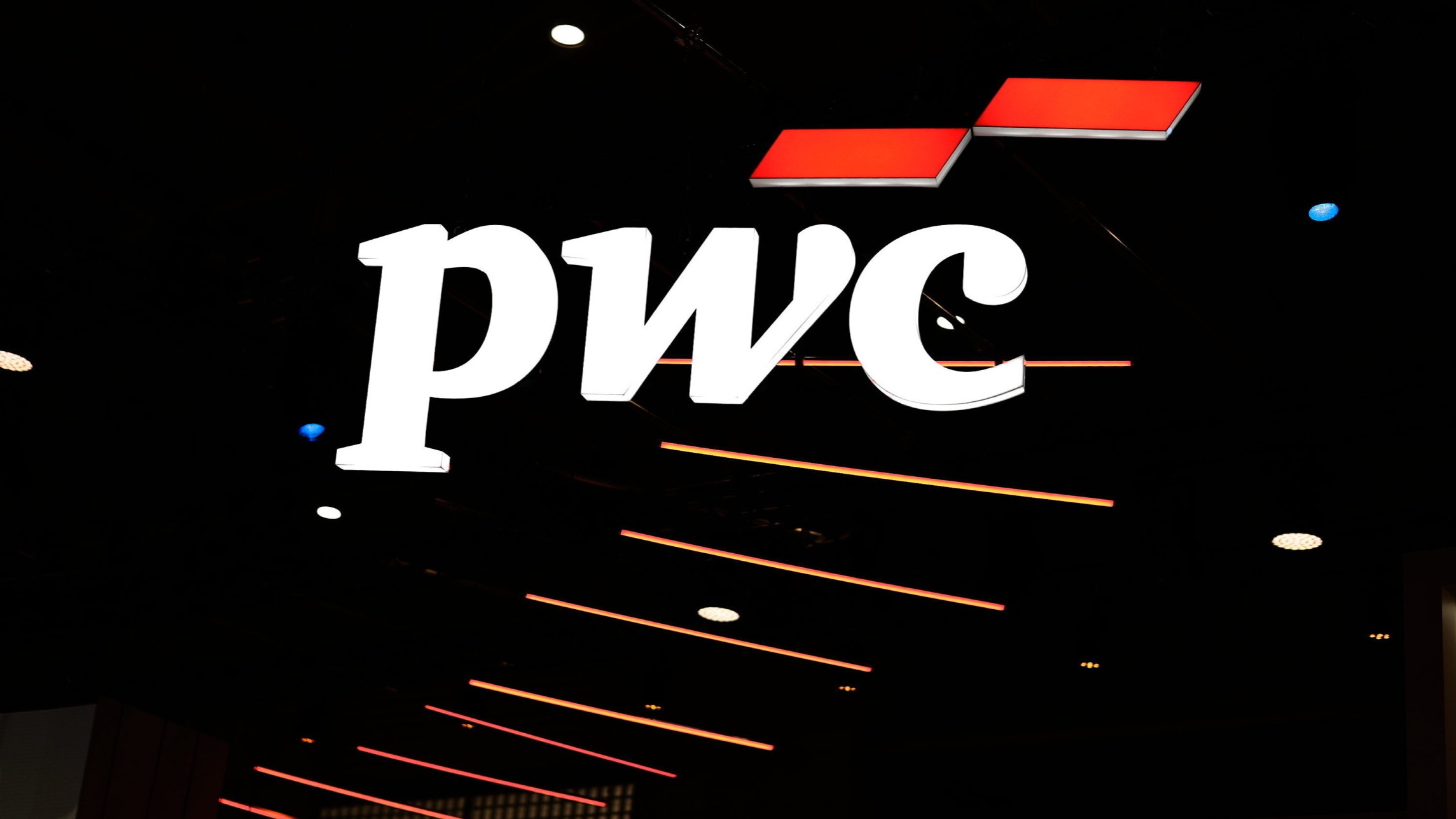 d1e00ek4ebabms.cloudfront.net image