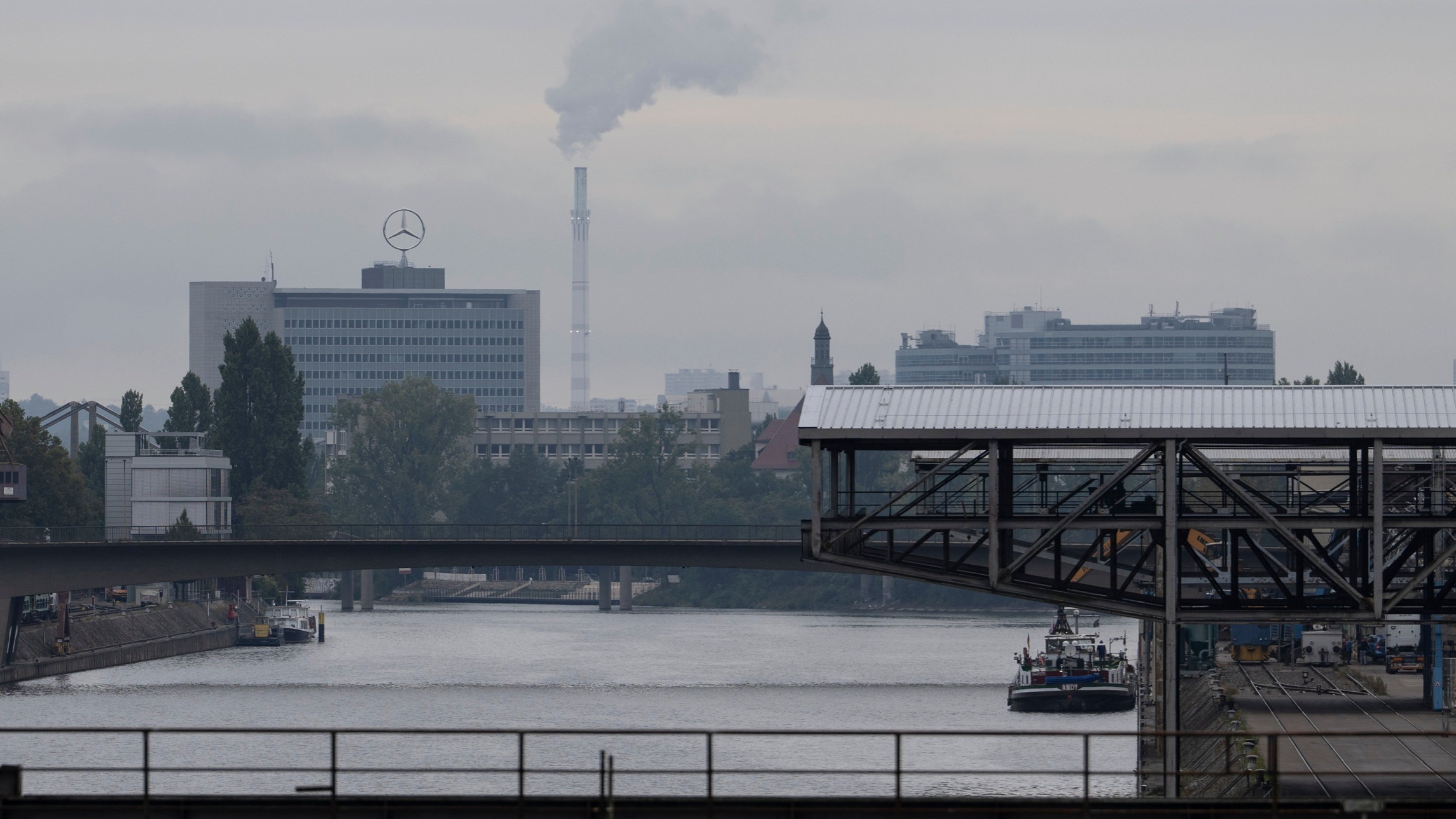 d1e00ek4ebabms.cloudfront.net image