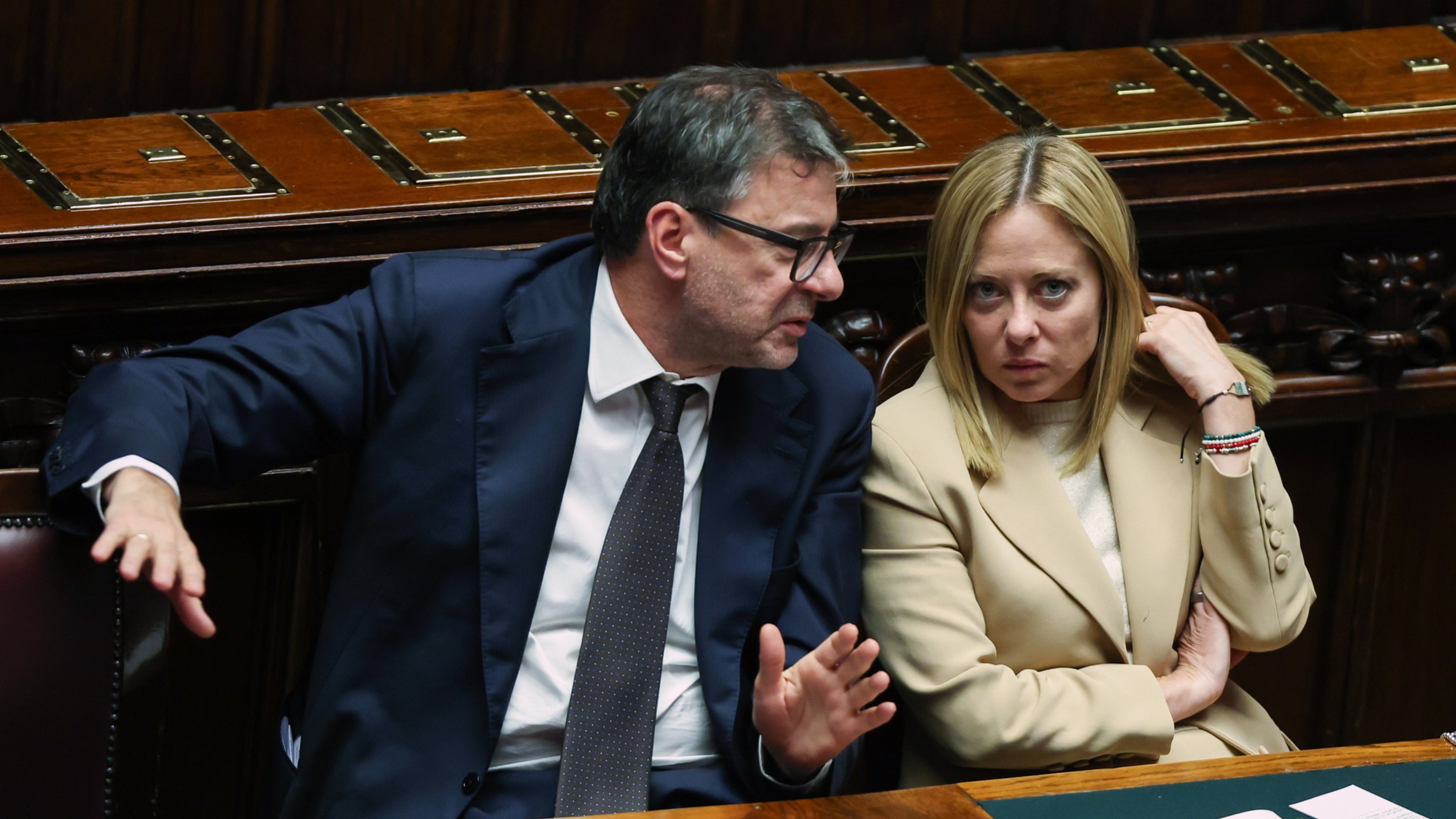 d1e00ek4ebabms.cloudfront.net image