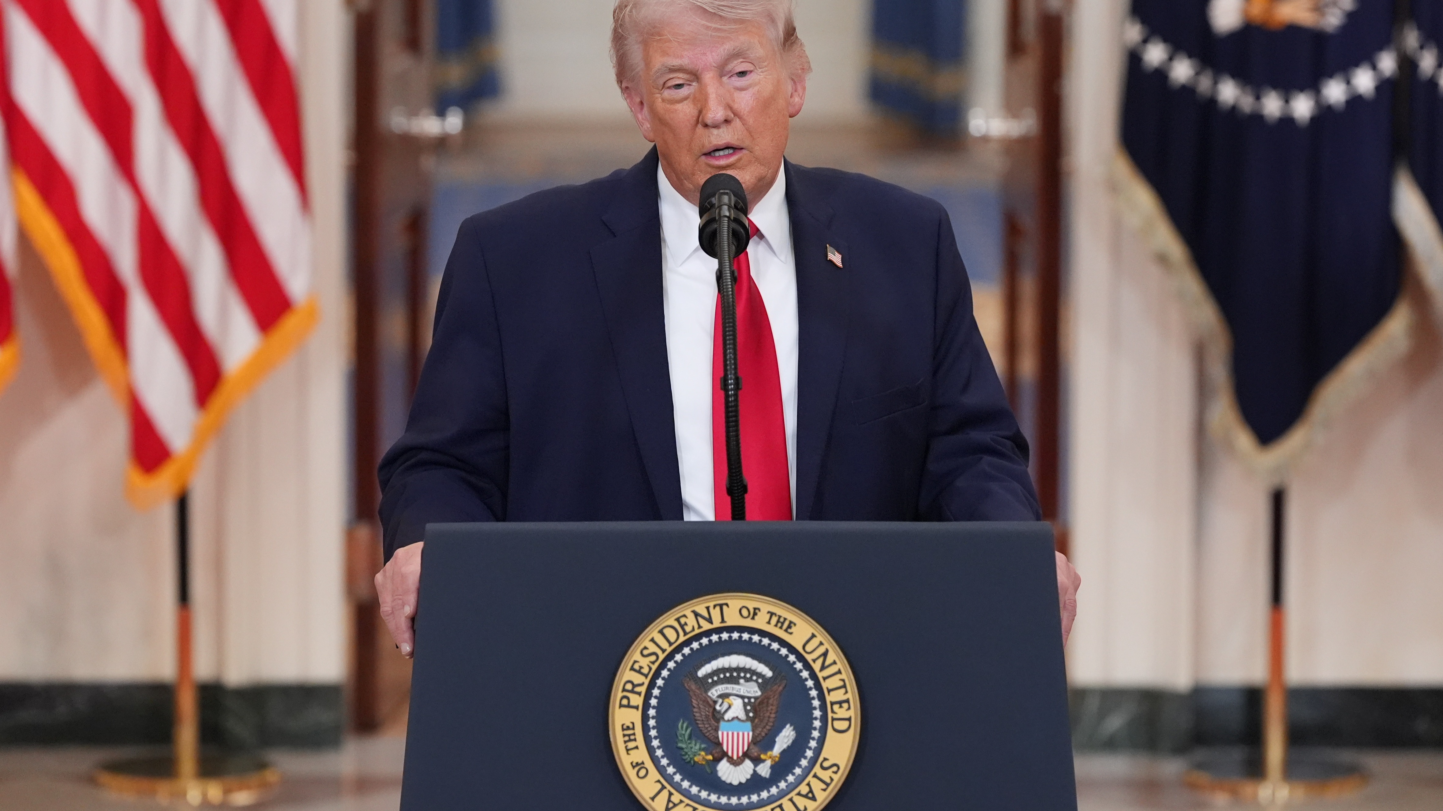 d1e00ek4ebabms.cloudfront.net image