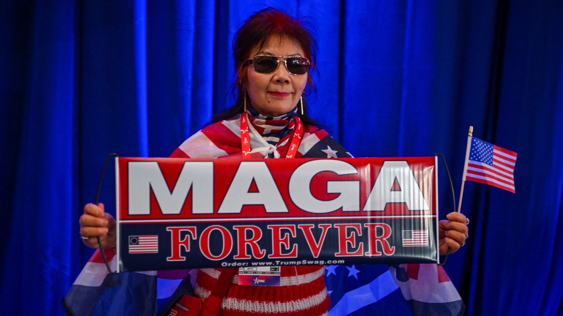 d1e00ek4ebabms.cloudfront.net image