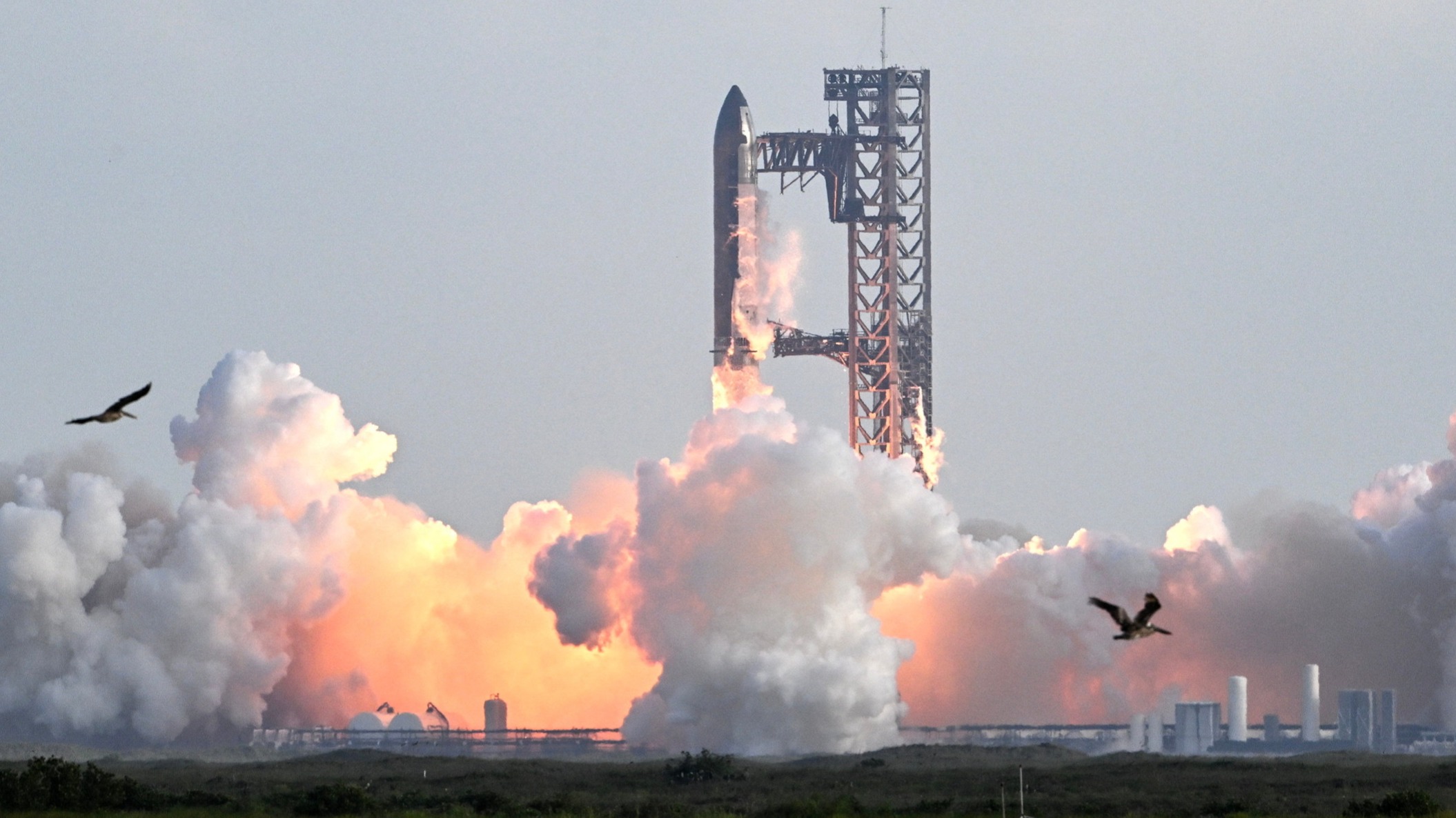 d1e00ek4ebabms.cloudfront.net image