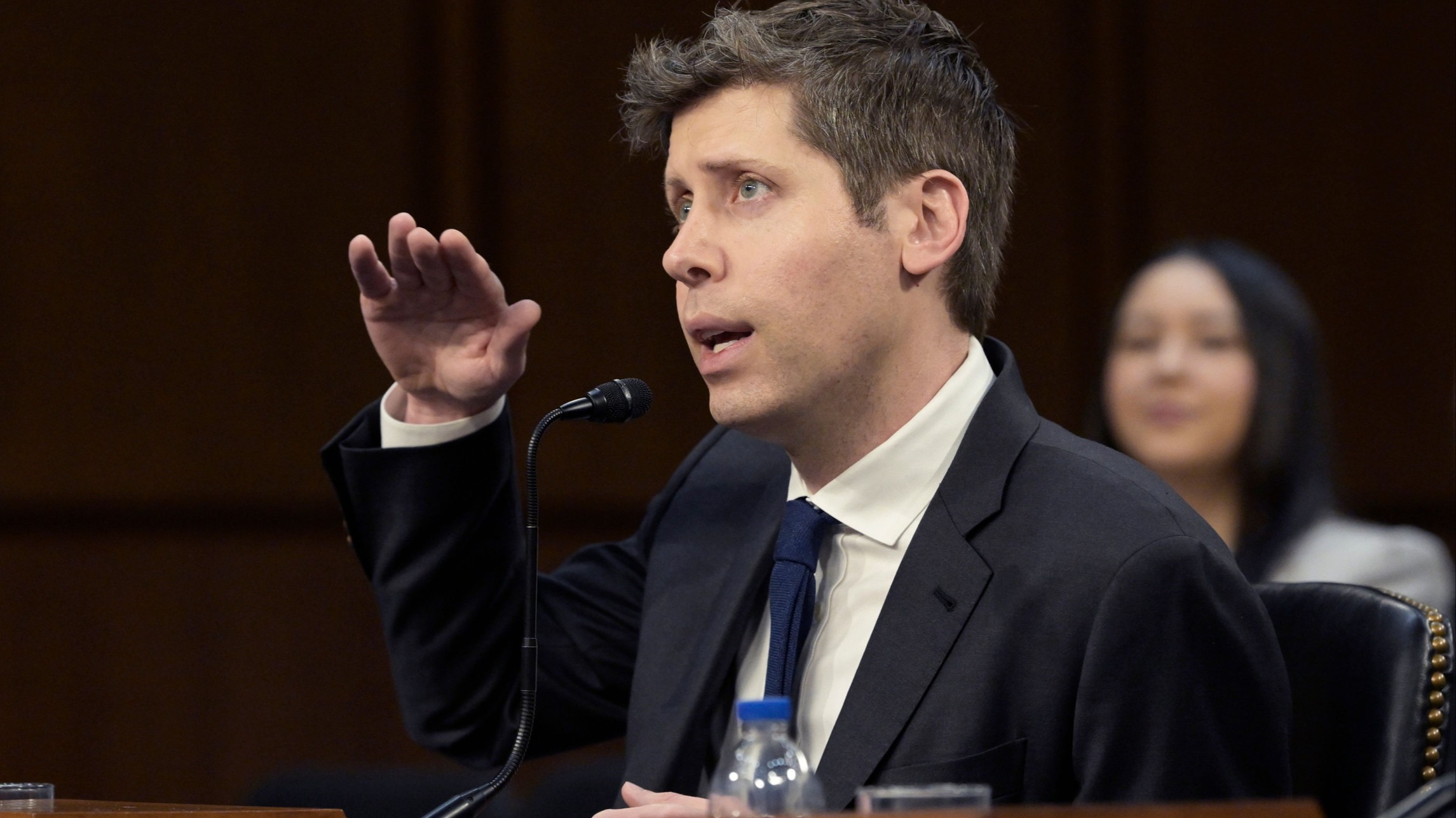 d1e00ek4ebabms.cloudfront.net image