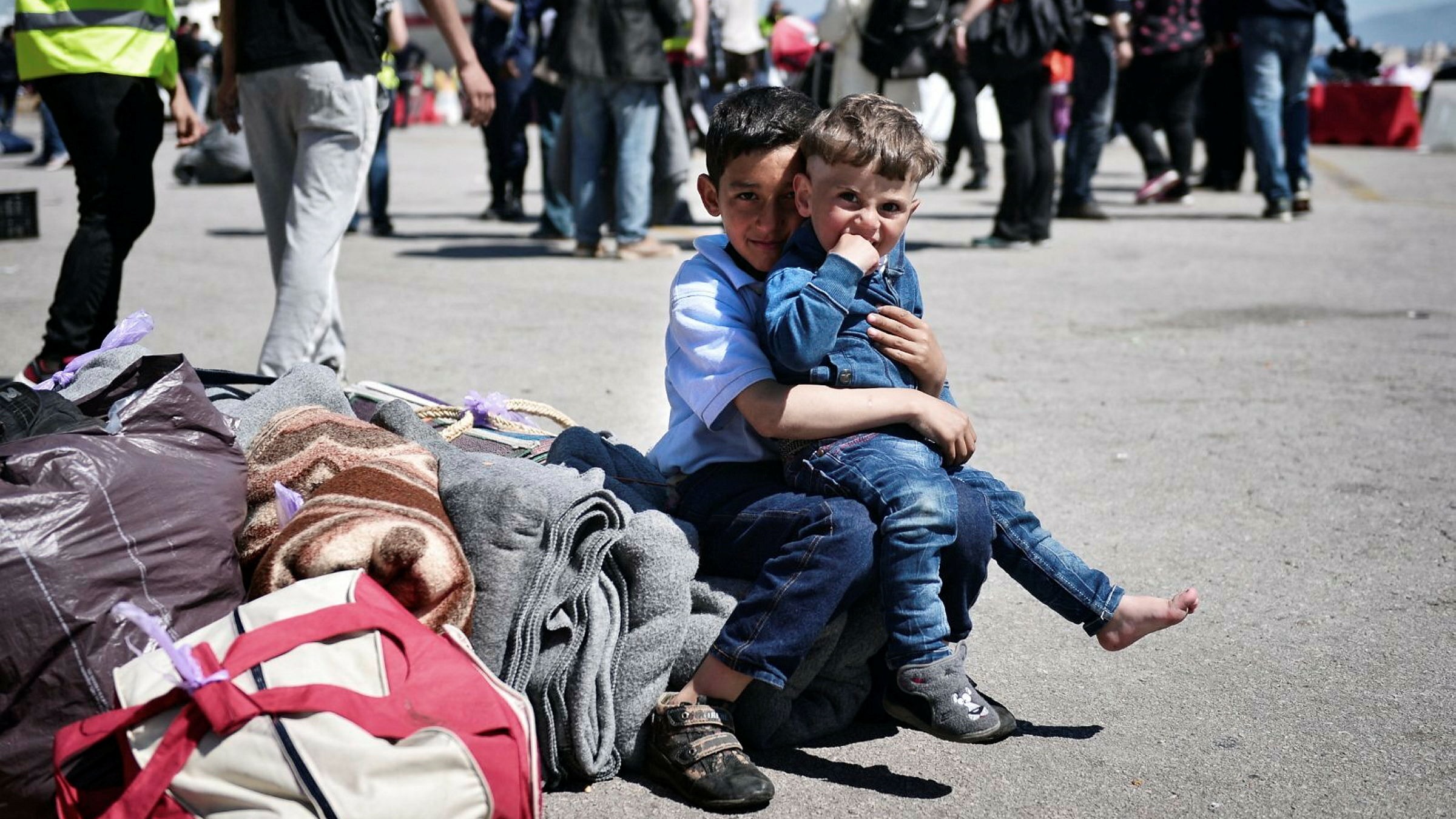 d1e00ek4ebabms.cloudfront.net image