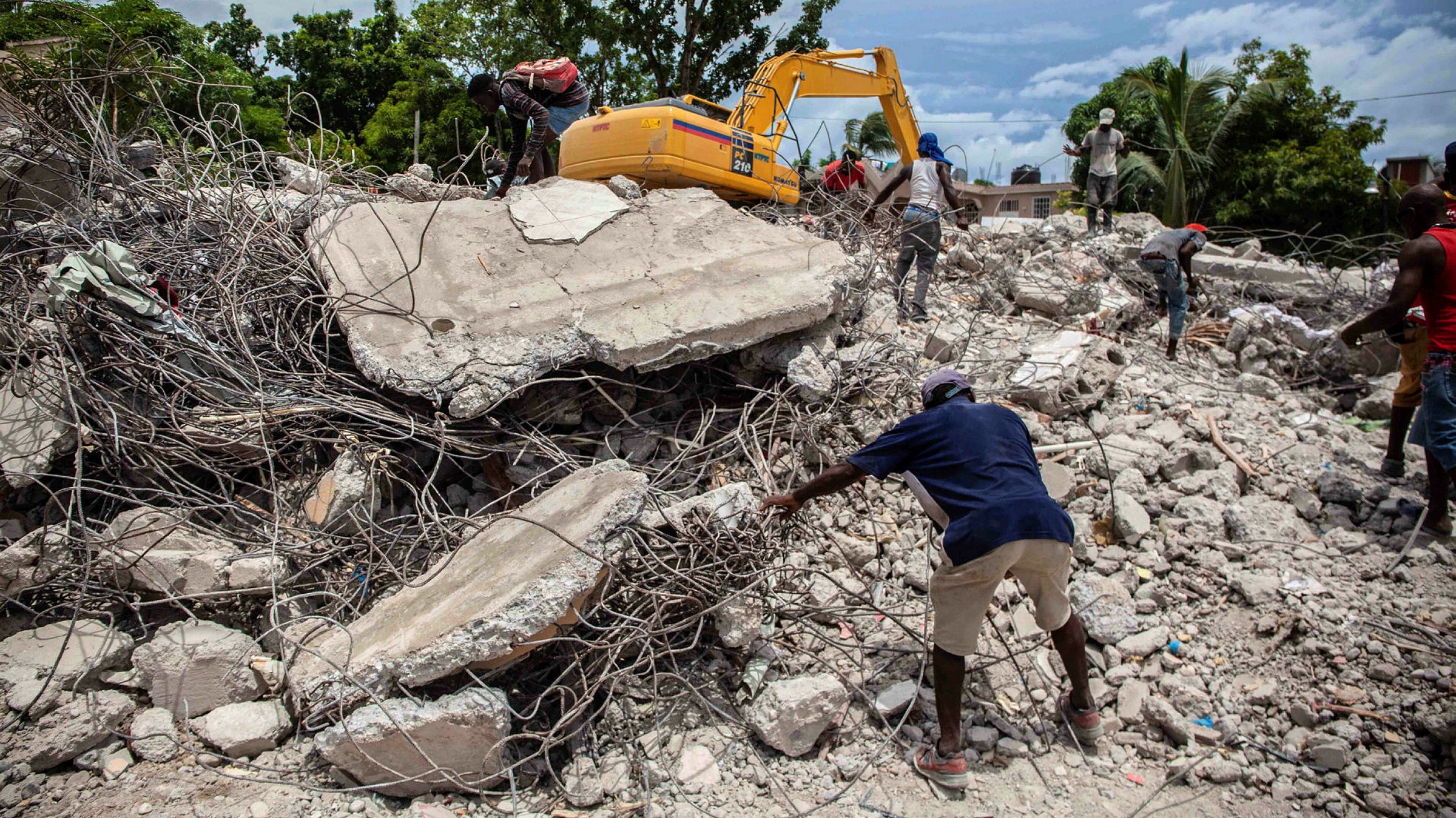 Survivors of Haiti earthquake pummelled by tropical storm | Financial Times