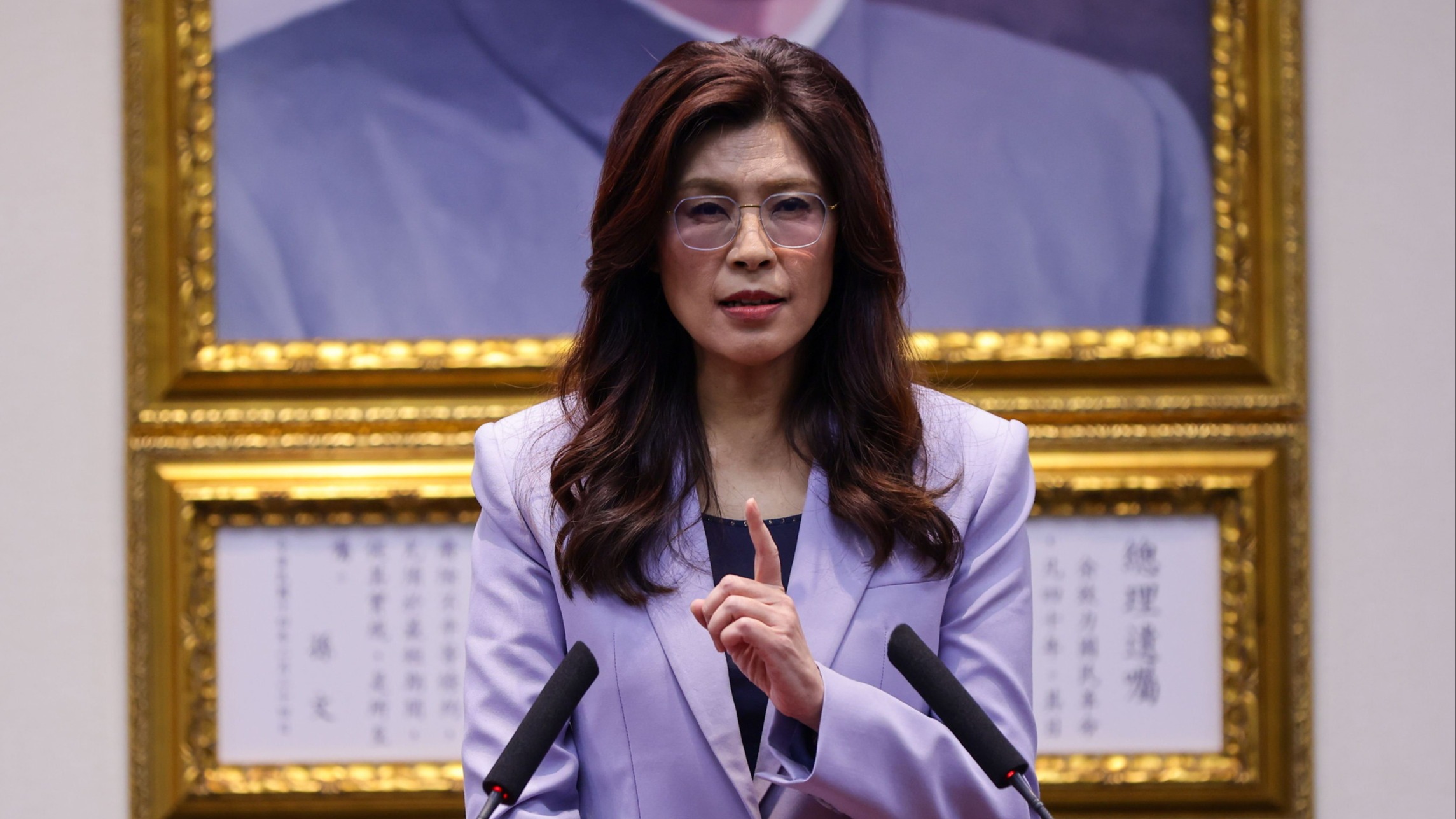 d1e00ek4ebabms.cloudfront.net image