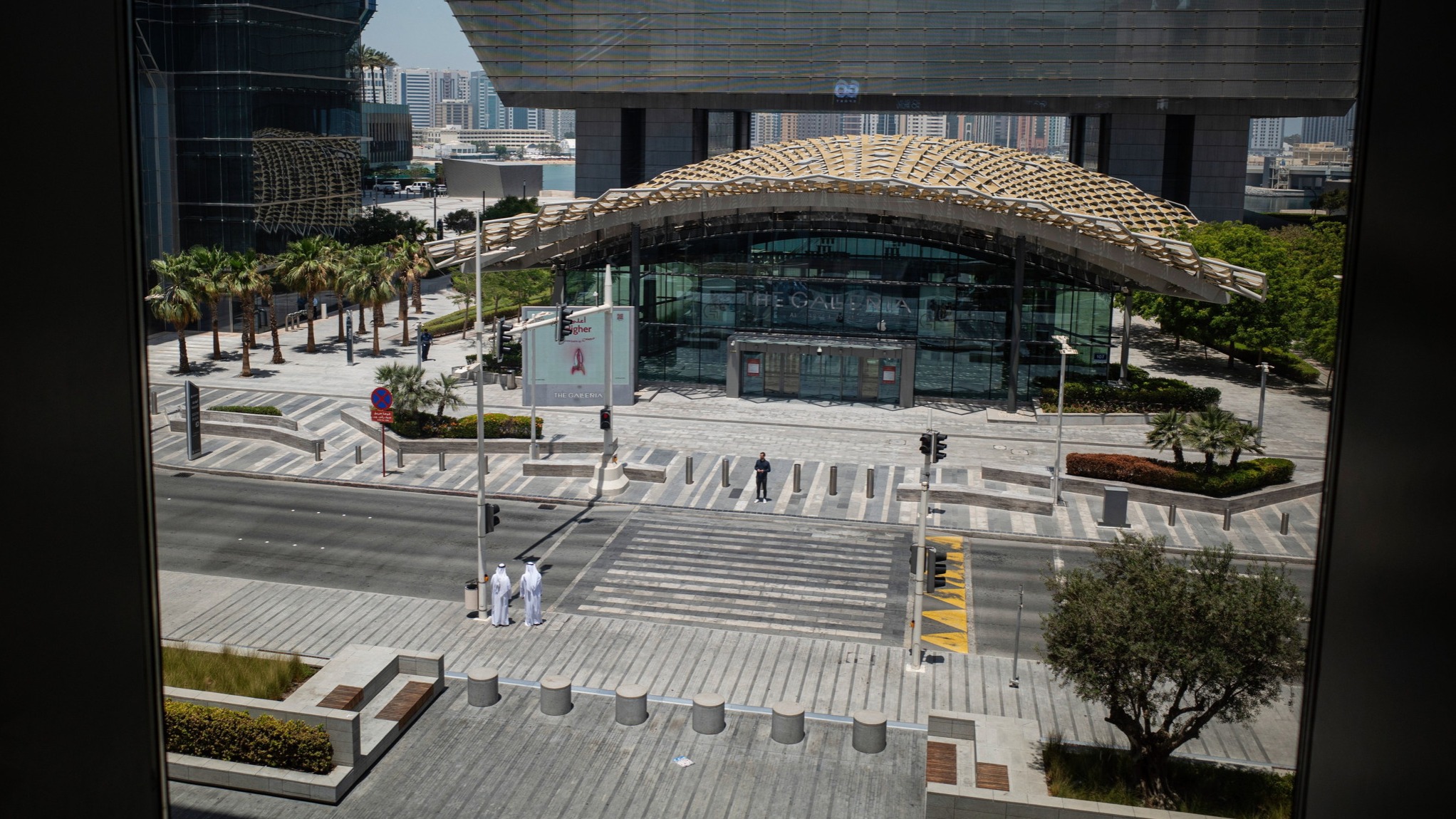 d1e00ek4ebabms.cloudfront.net image