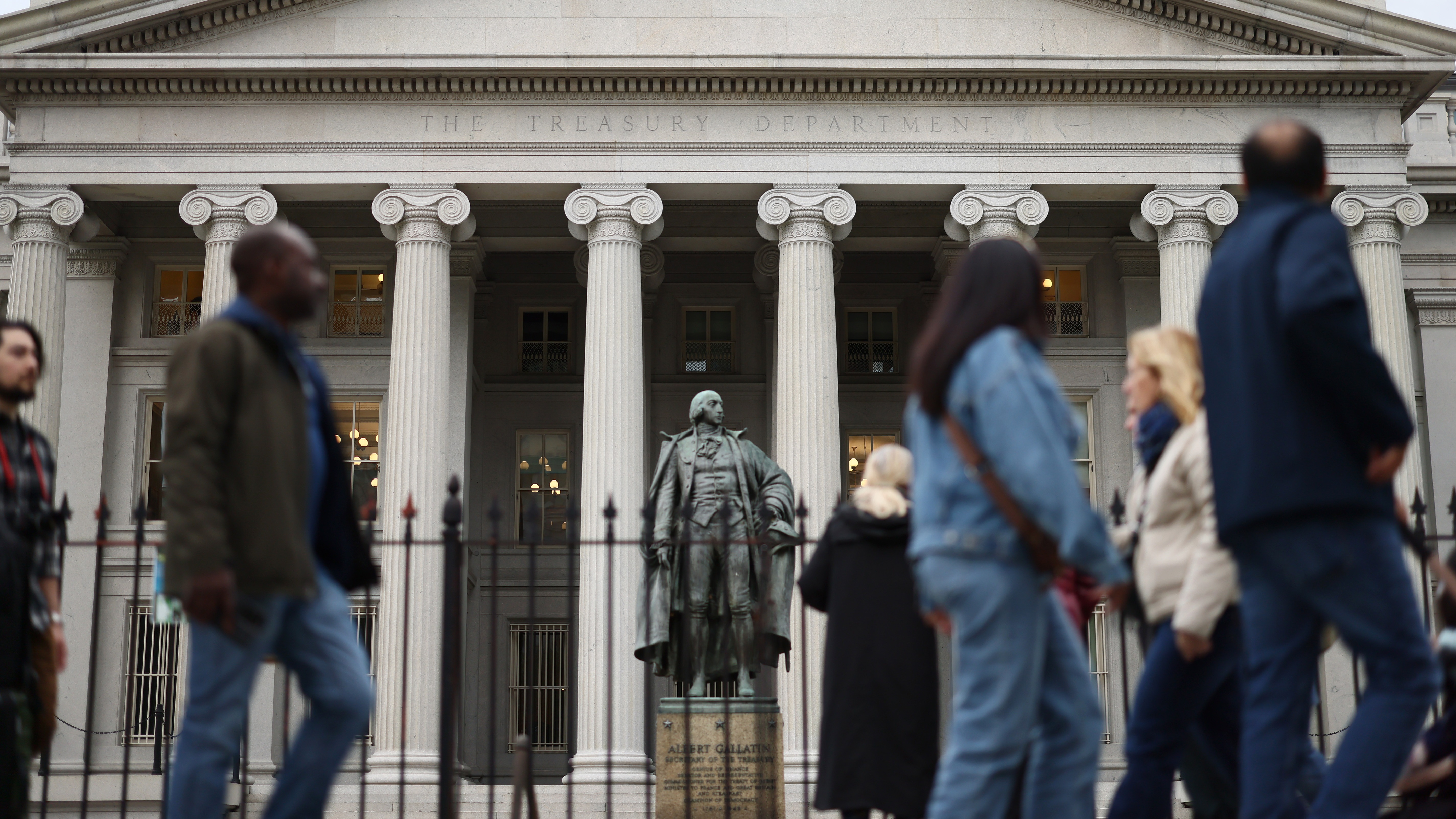 d1e00ek4ebabms.cloudfront.net image