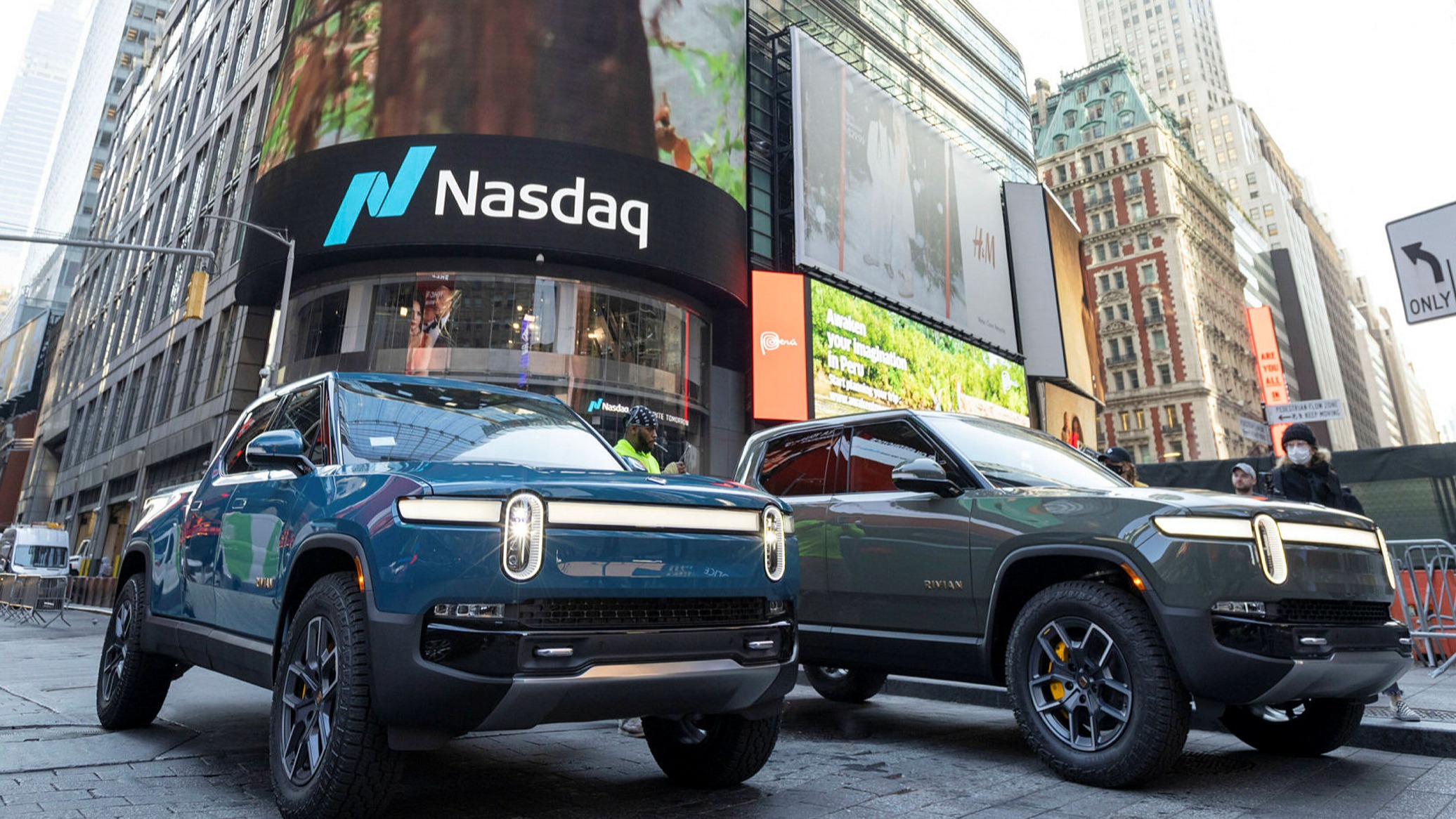 Electric vehicle start-up Rivian soars on stock market debut | Financial Times