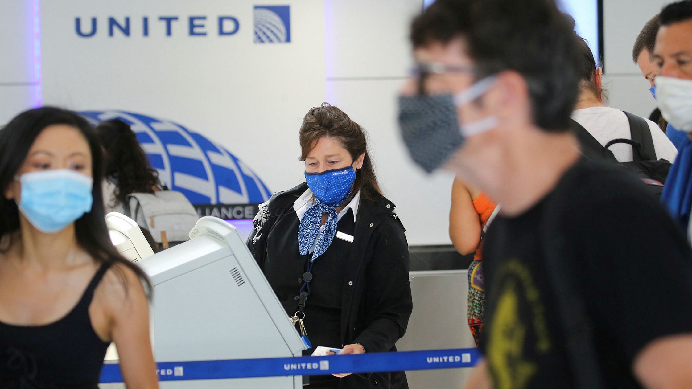 United Airlines Mandates Covid Vaccine For Us Employees Financial Times