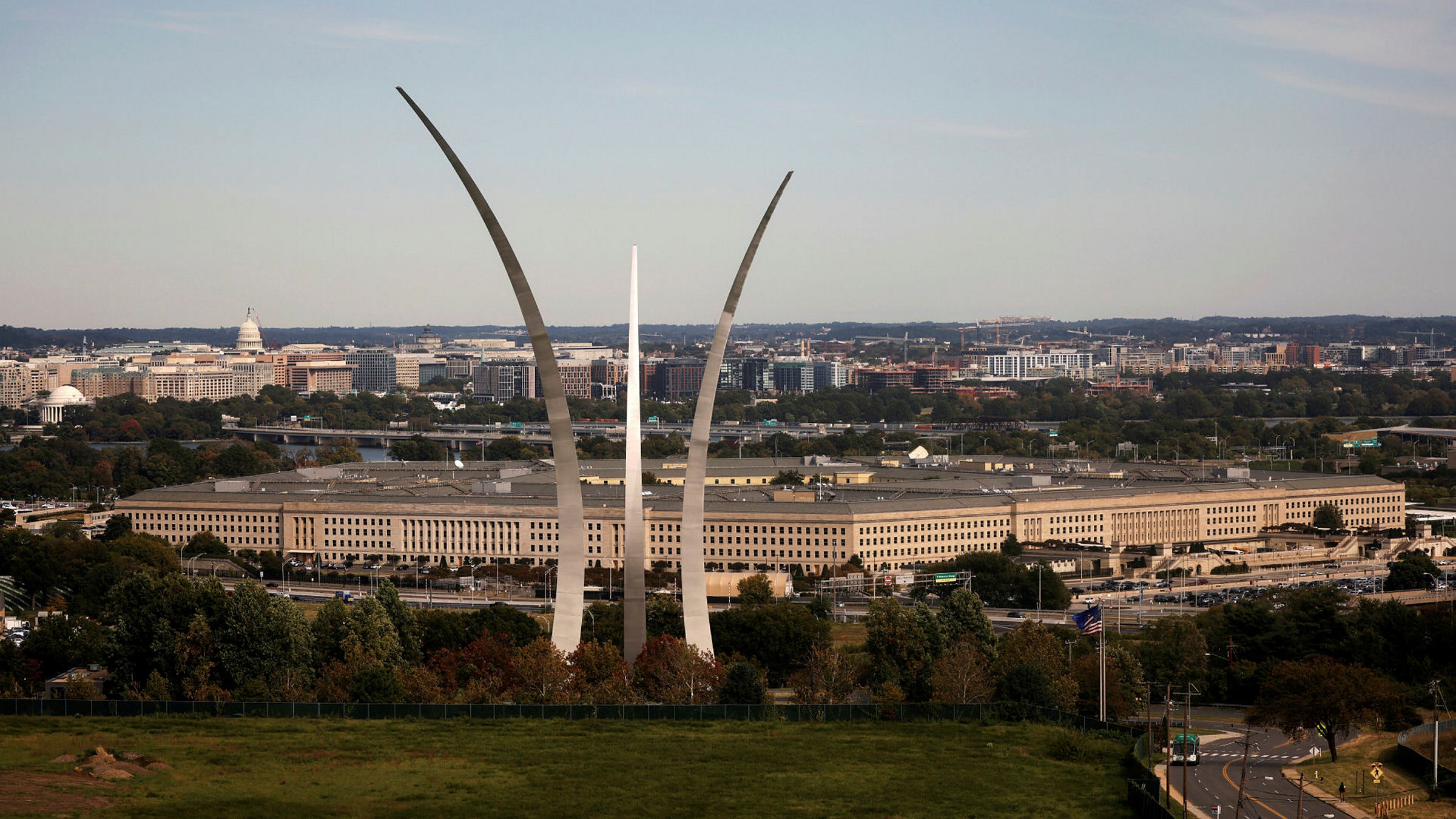 The Pentagon postponed reports on Chinese companies with military ties to China - Vimarsana News