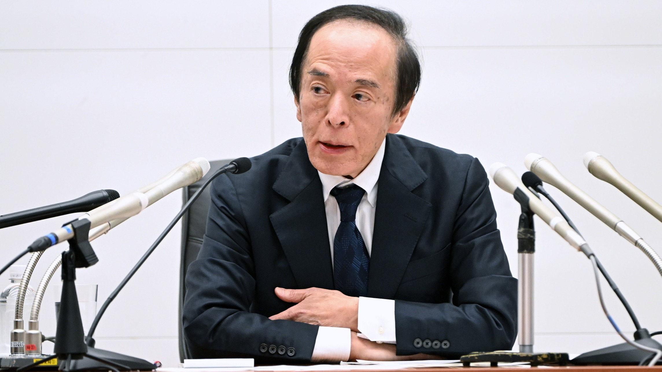 d1e00ek4ebabms.cloudfront.net image